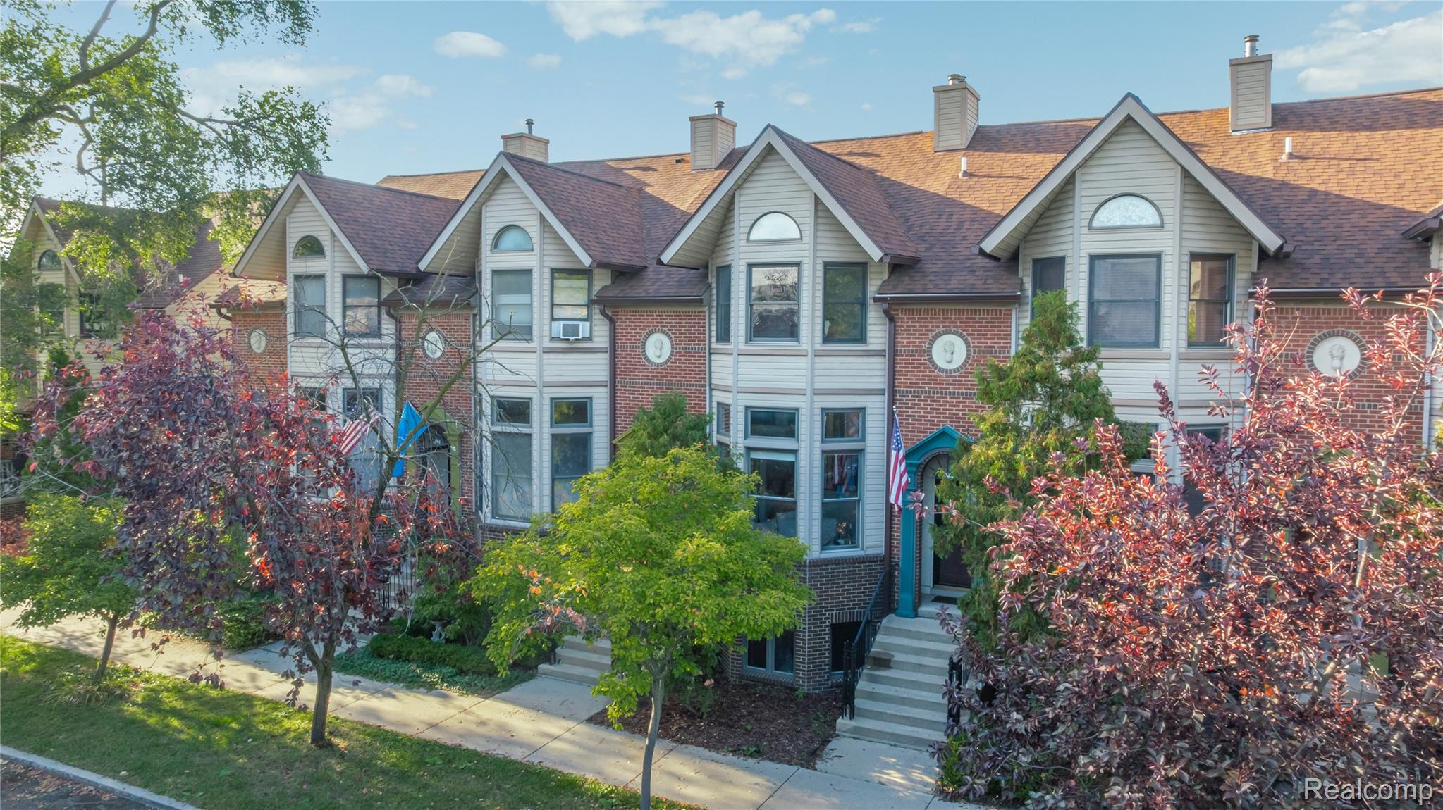 1246 Labrosse Street 1