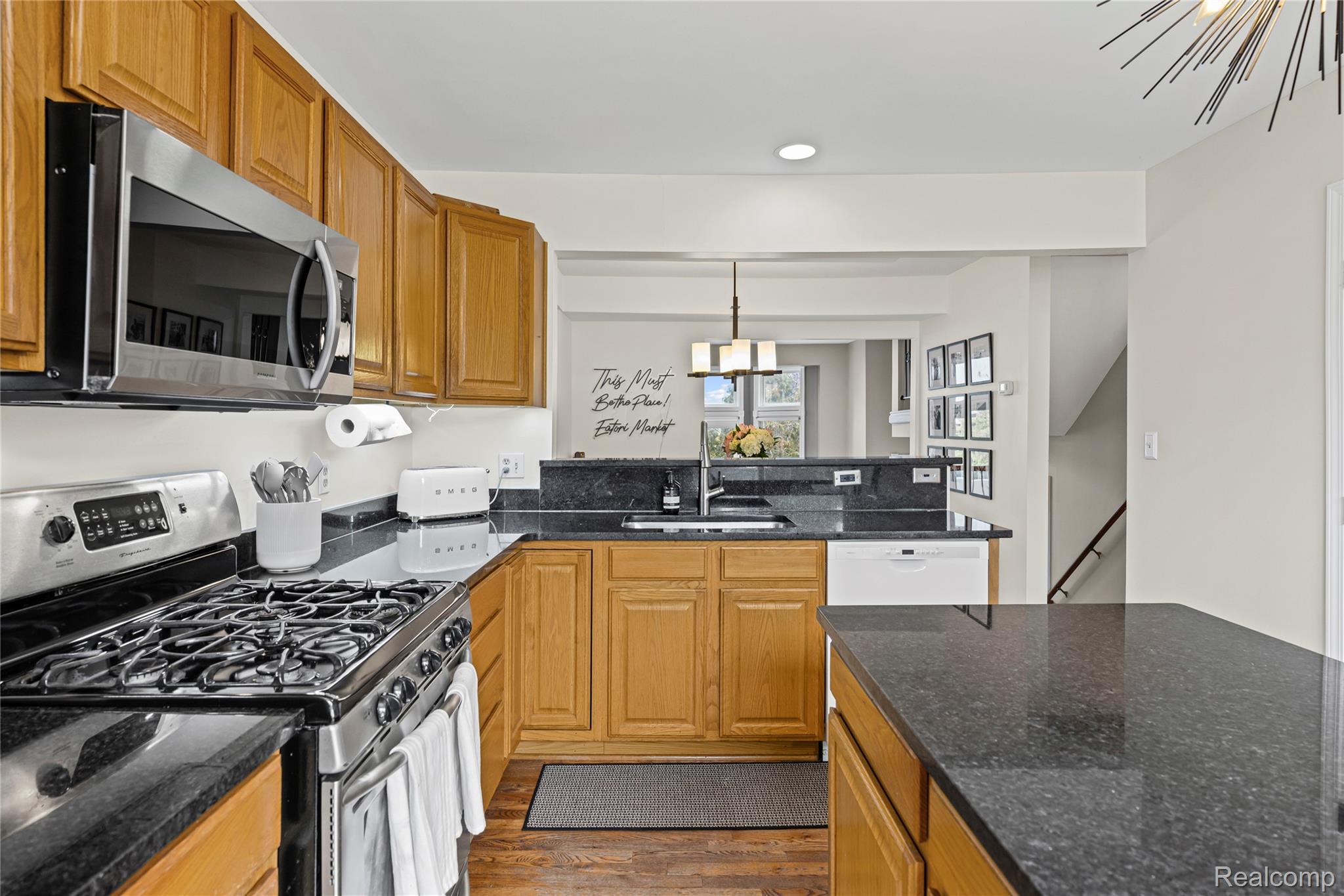 1246 Labrosse Street 1