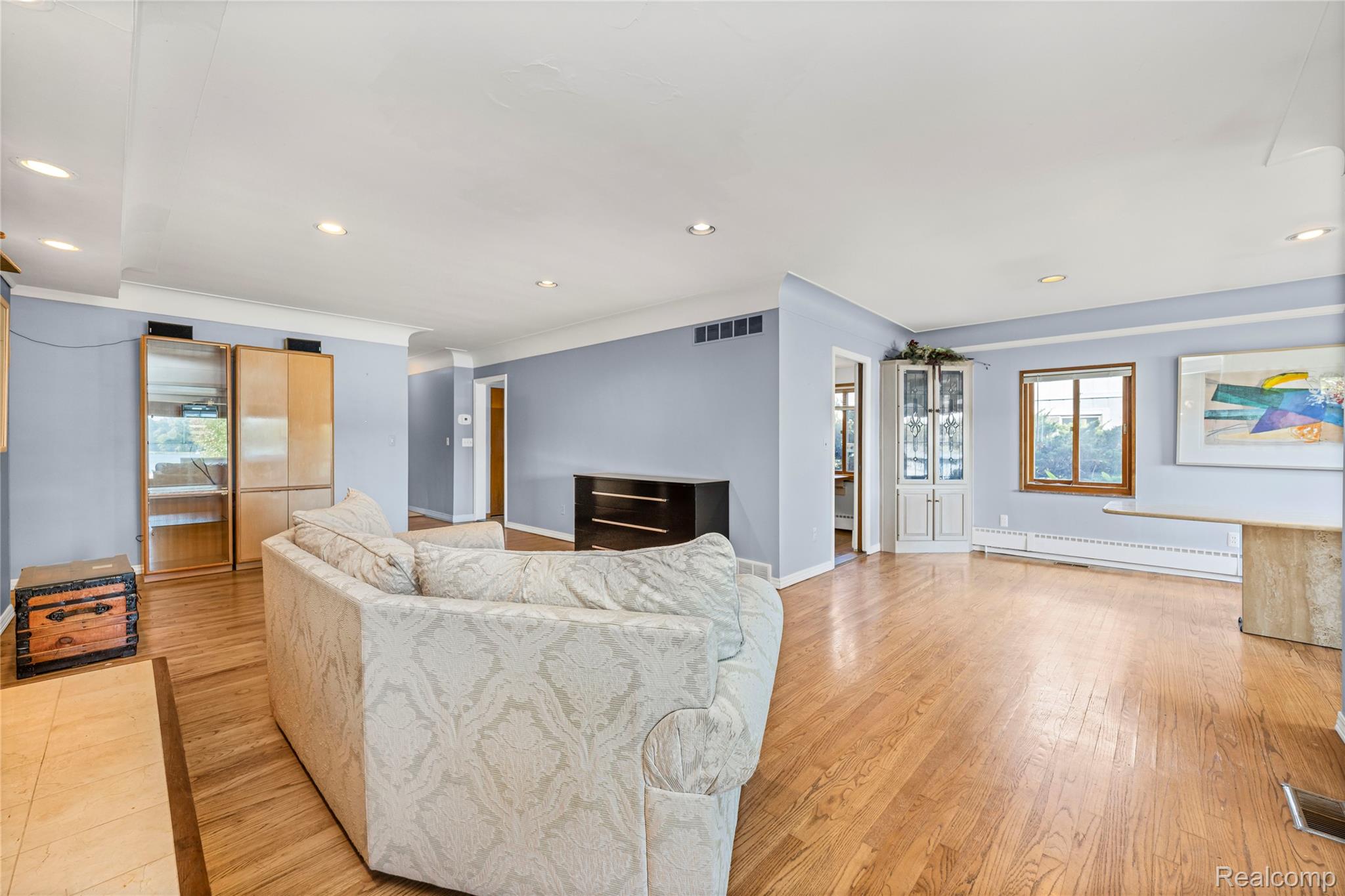 6351 Alden Drive