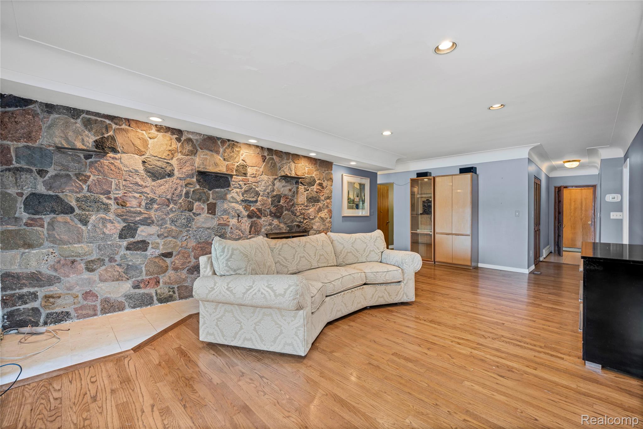 6351 Alden Drive