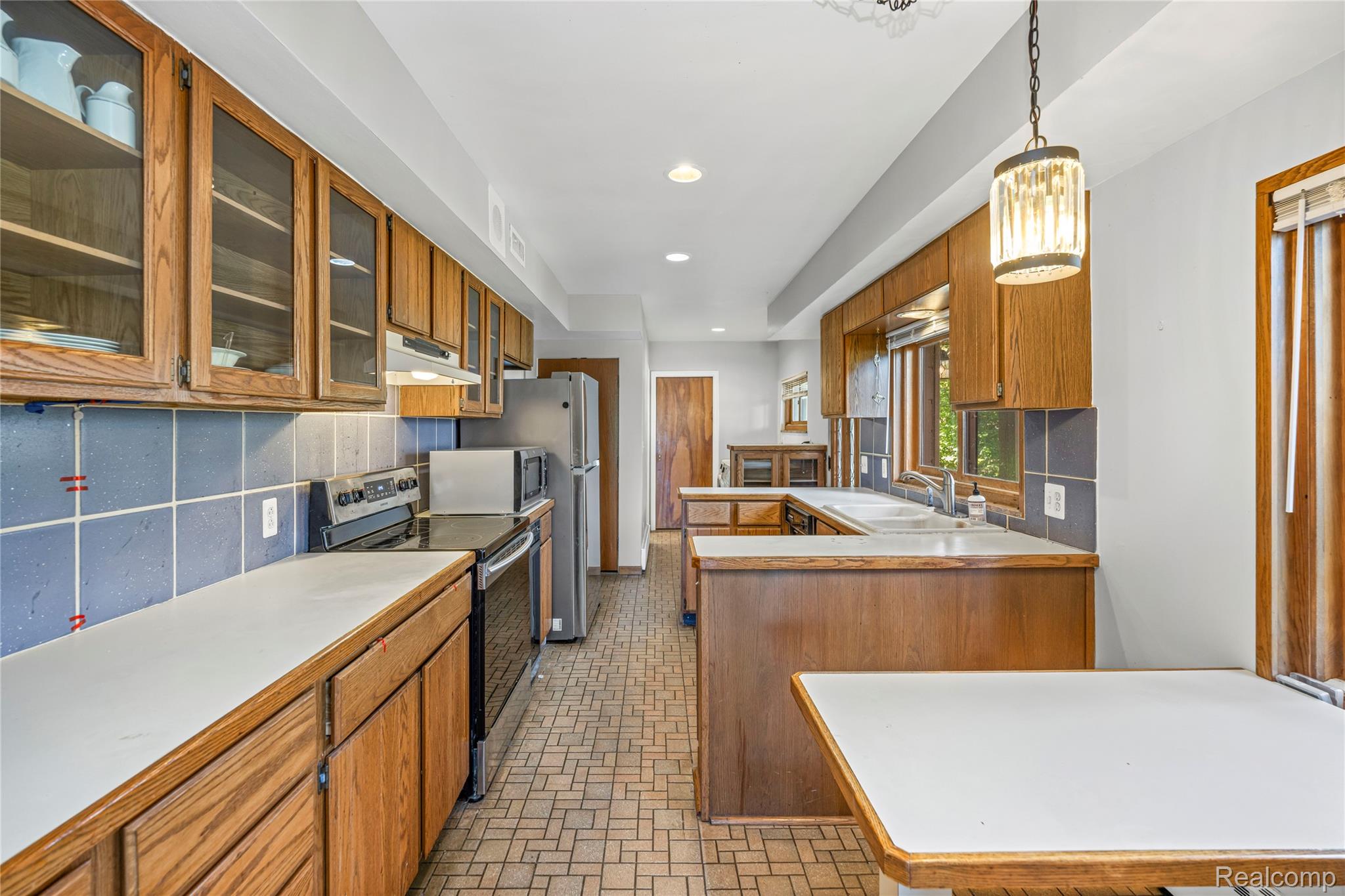 6351 Alden Drive