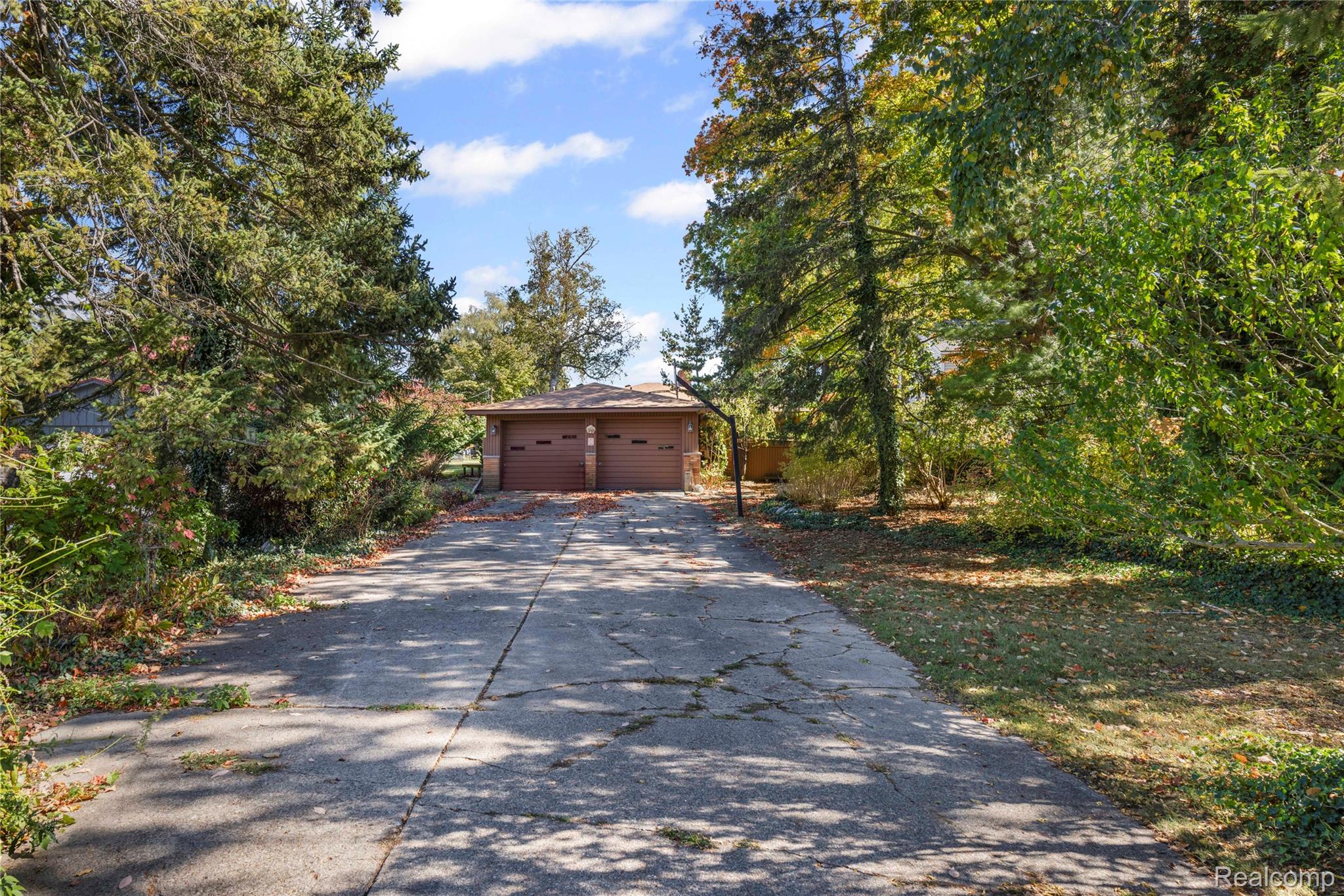 6351 Alden Drive