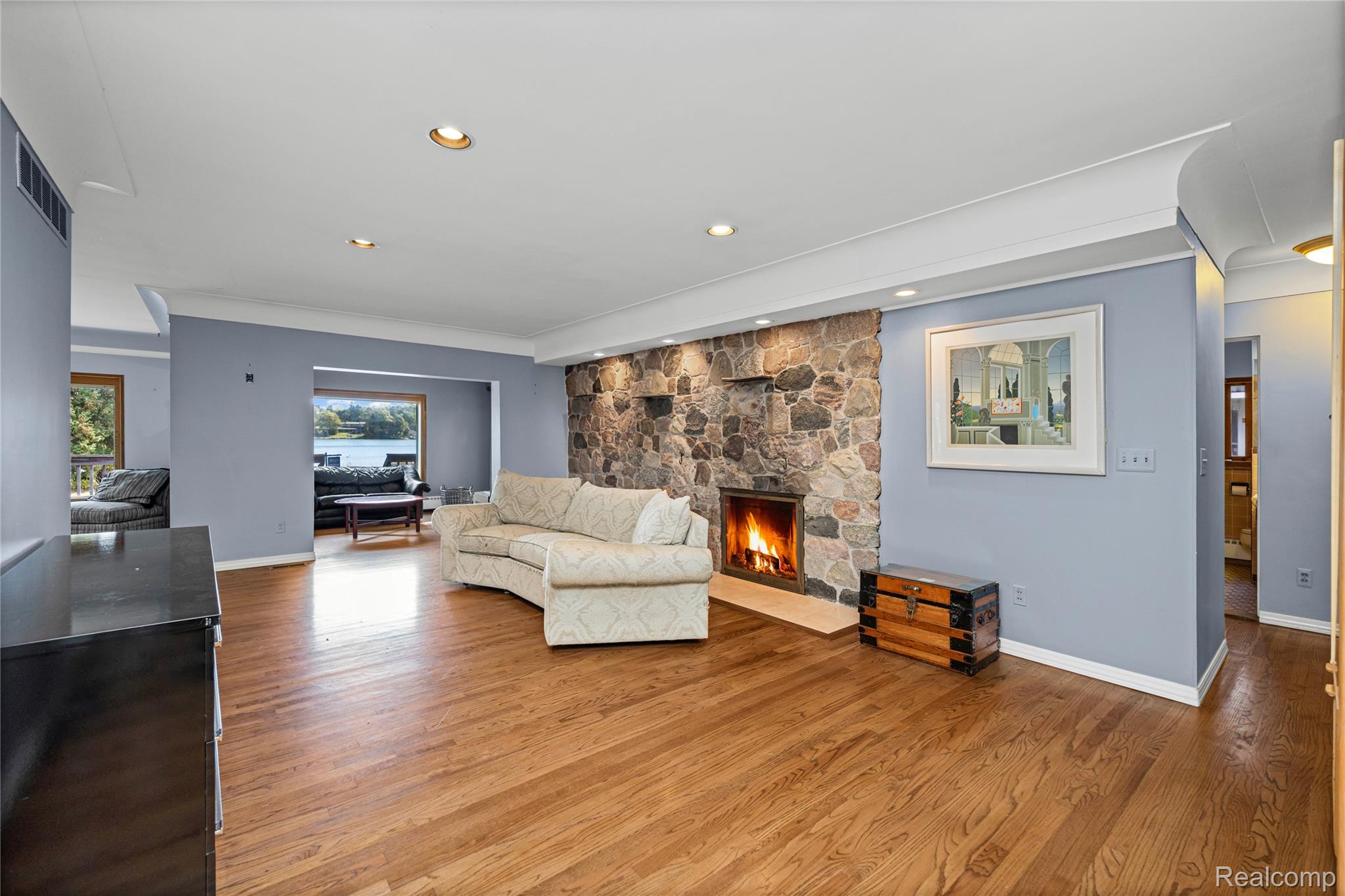 6351 Alden Drive