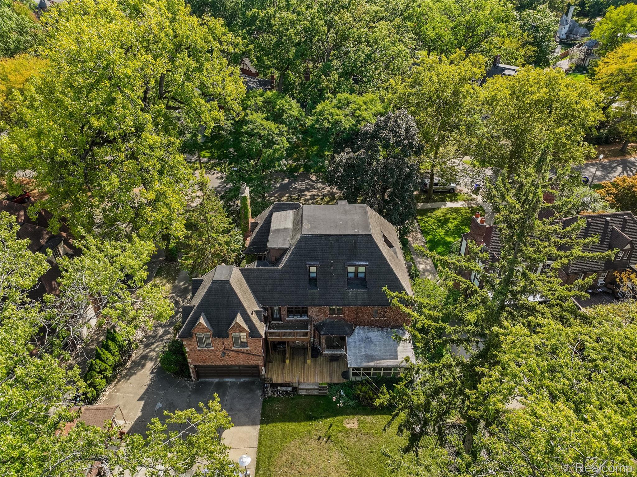 3230 Cambridge Avenue