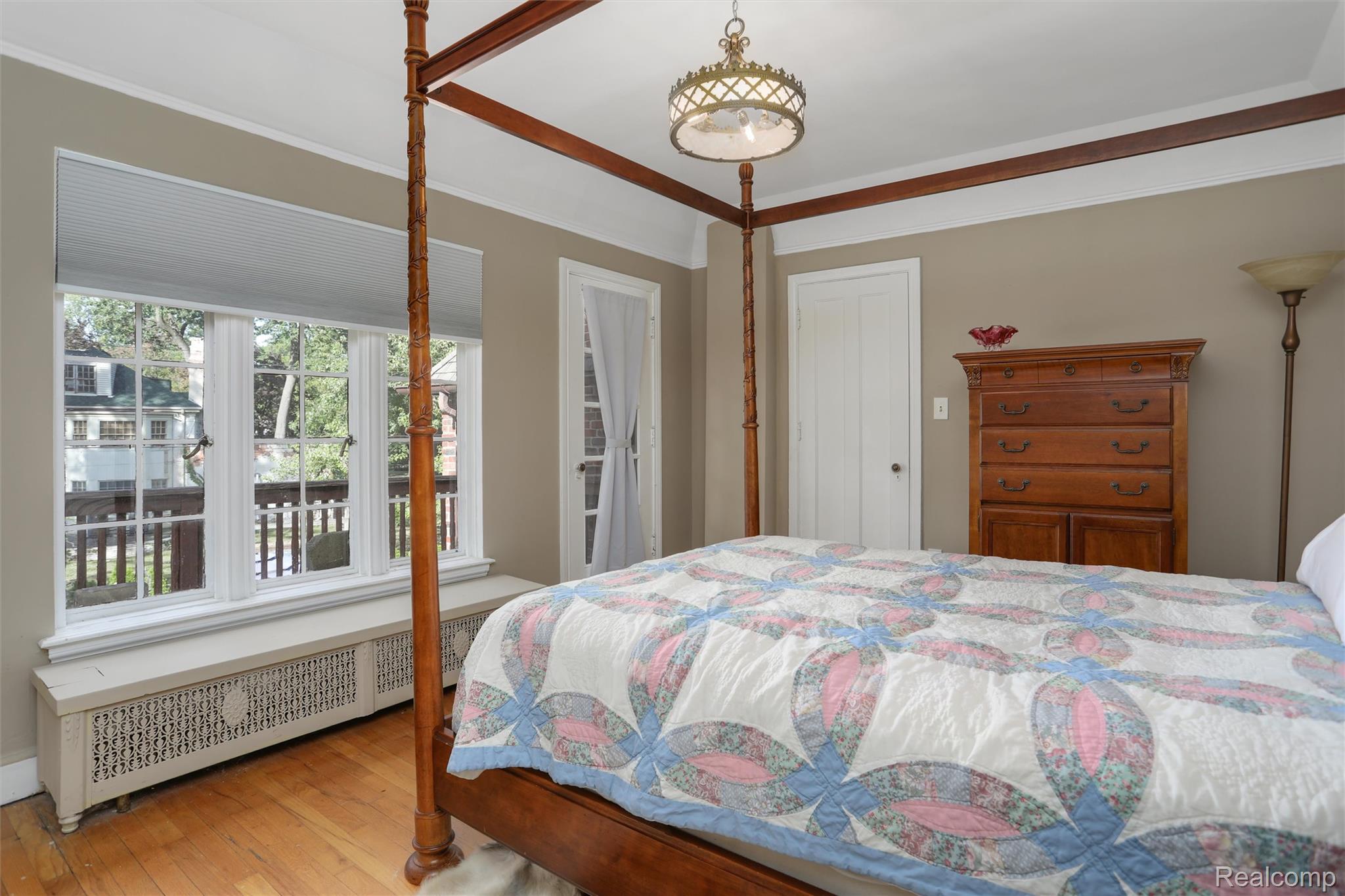 3230 Cambridge Avenue