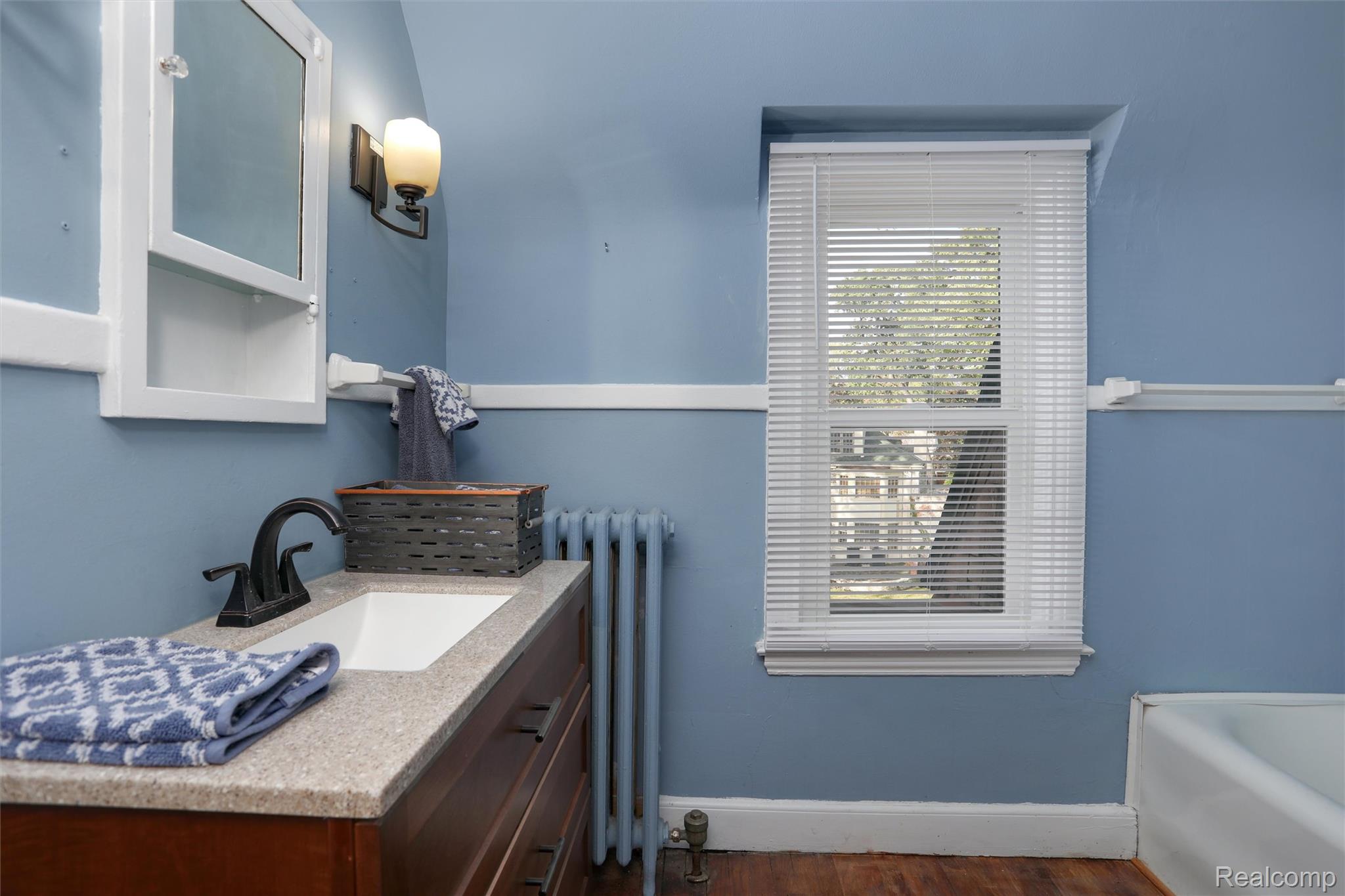 3230 Cambridge Avenue