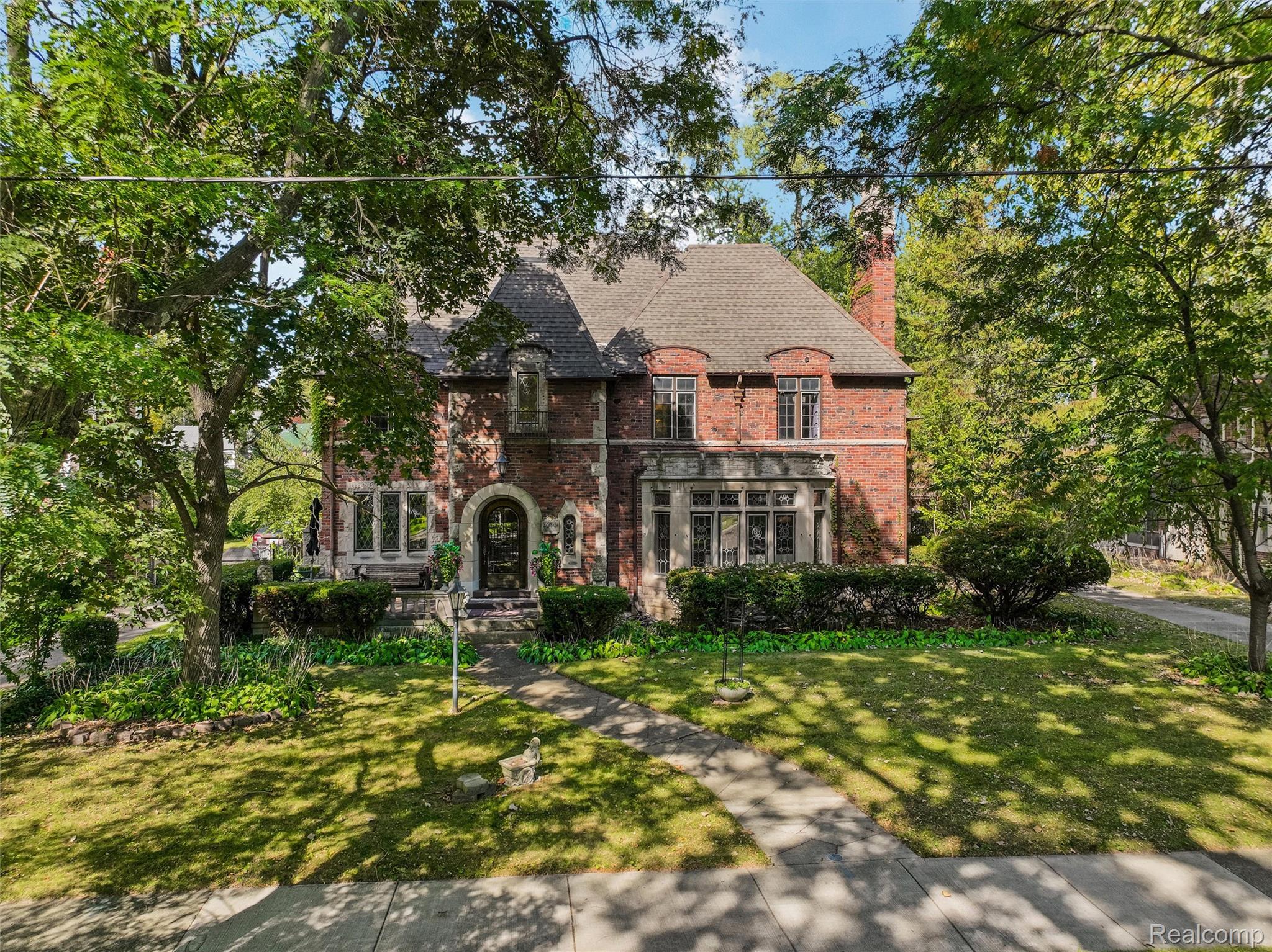 3230 Cambridge Avenue