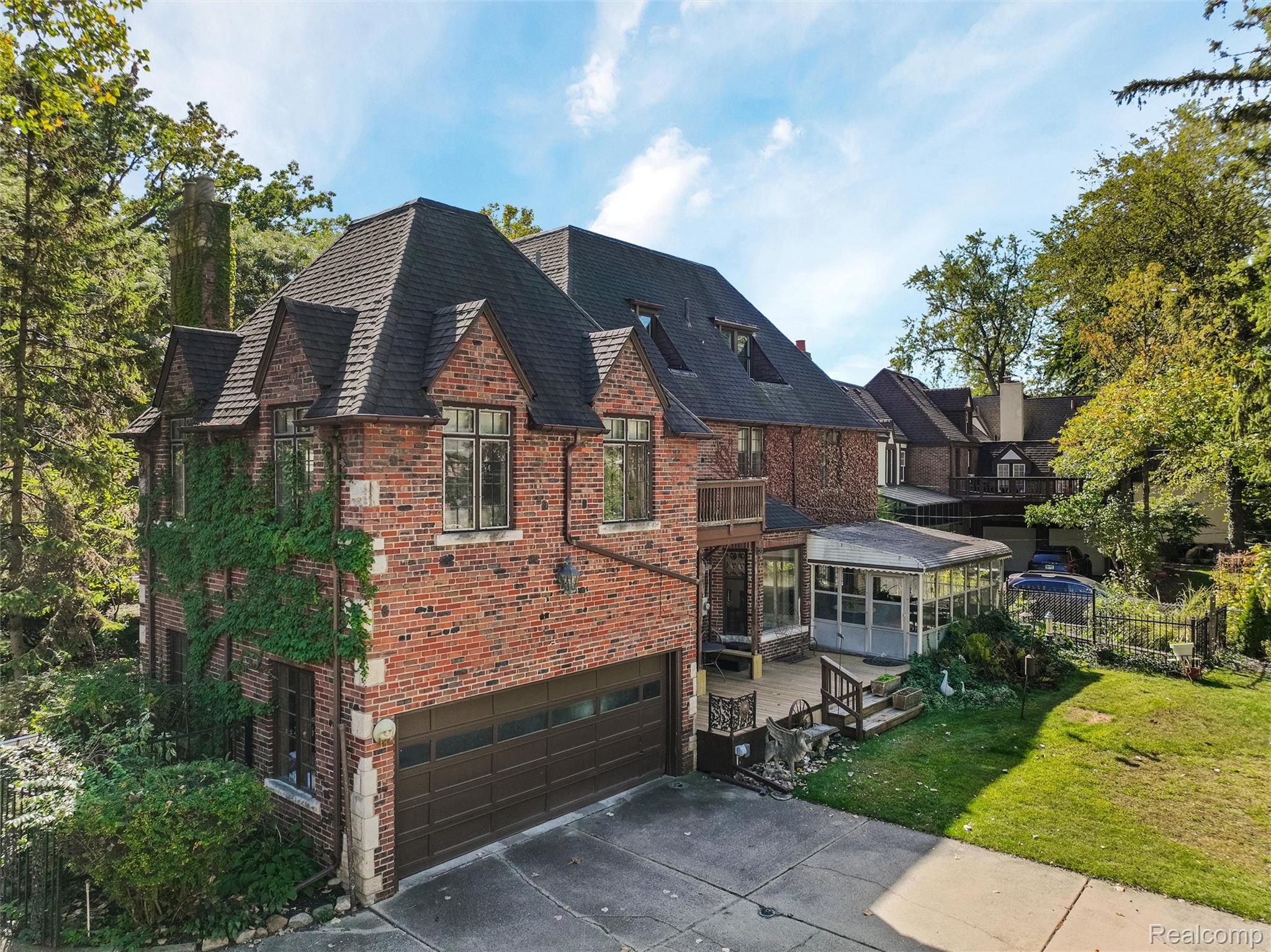 3230 Cambridge Avenue