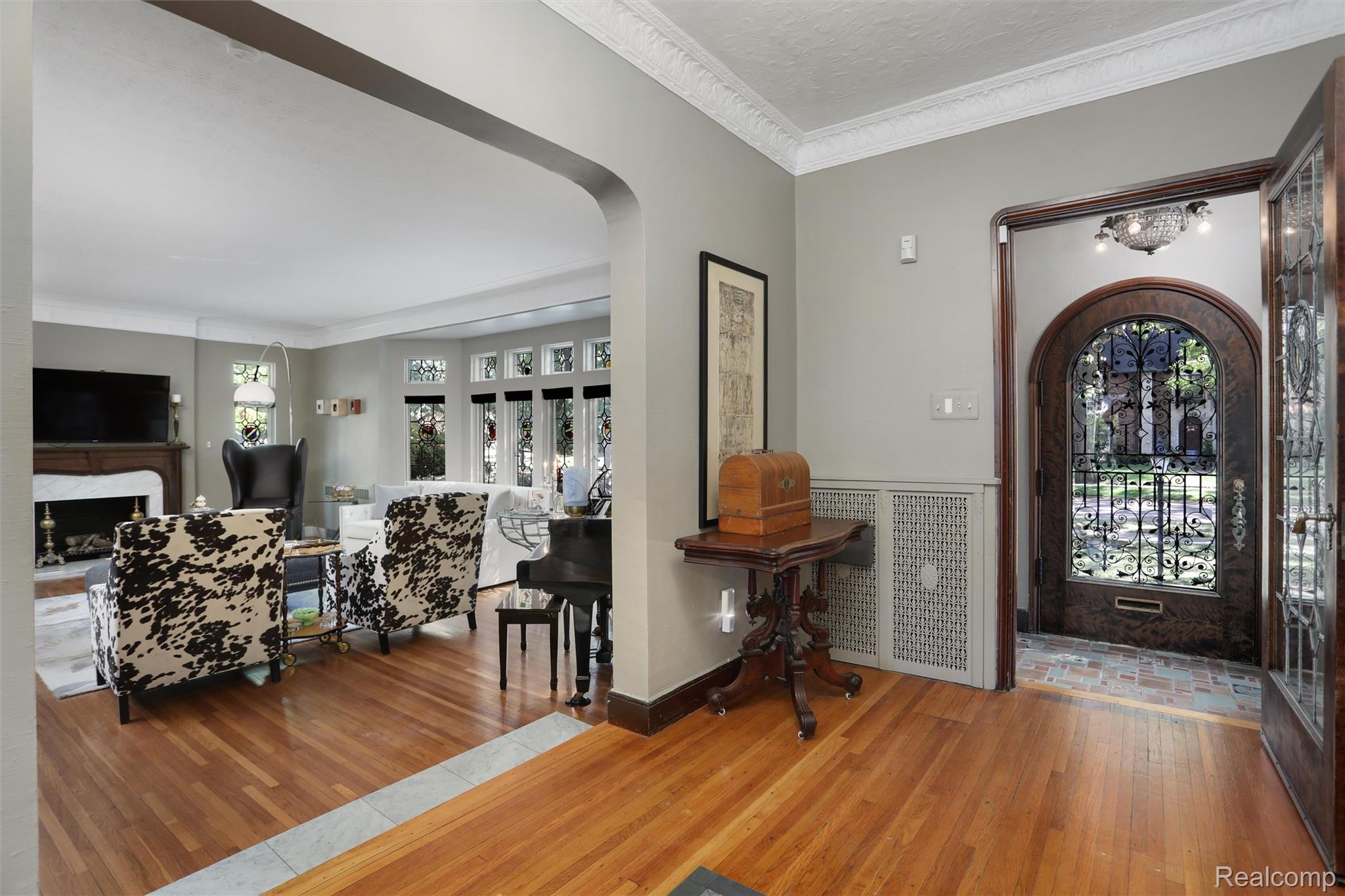 3230 Cambridge Avenue