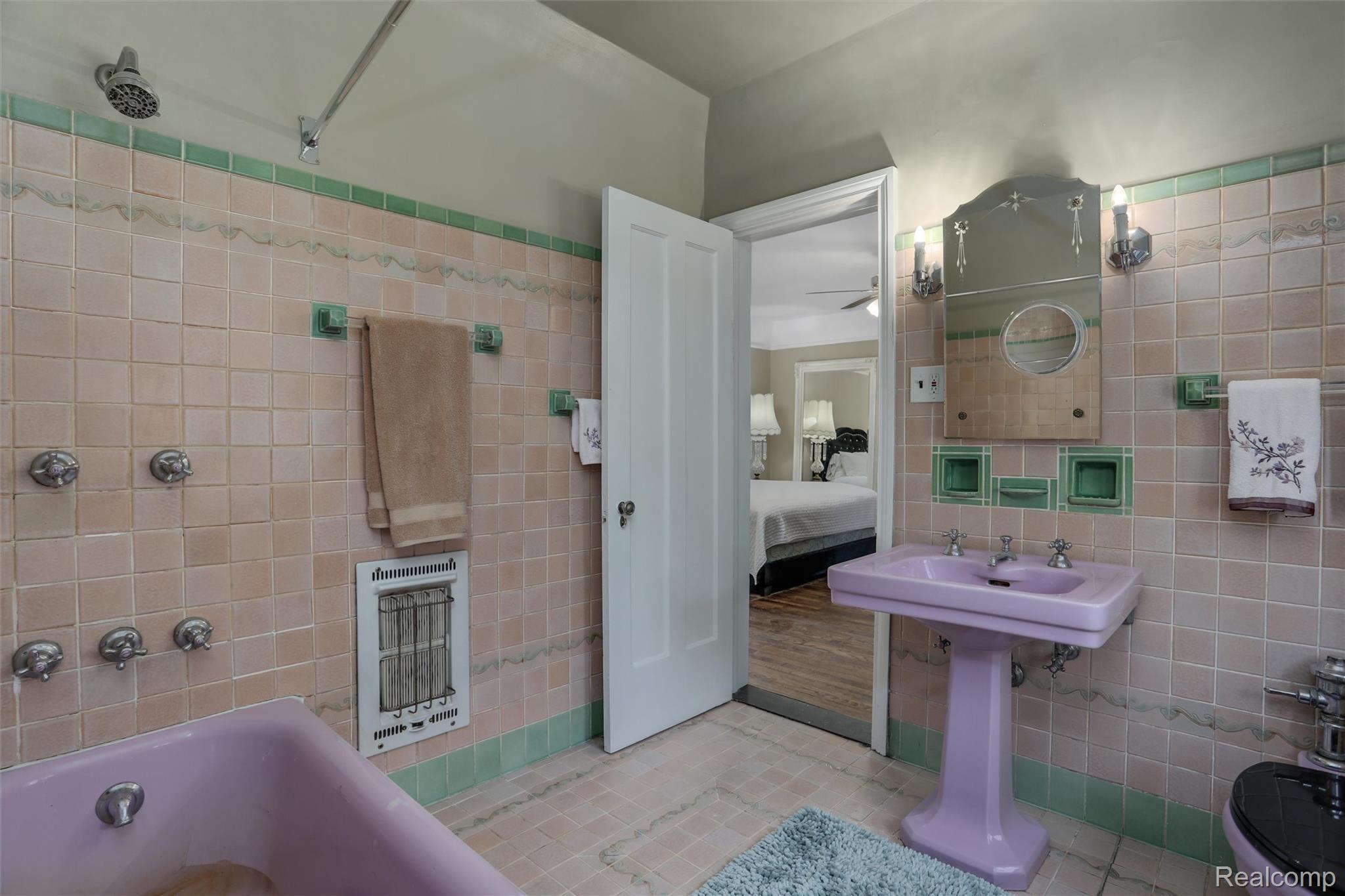 3230 Cambridge Avenue