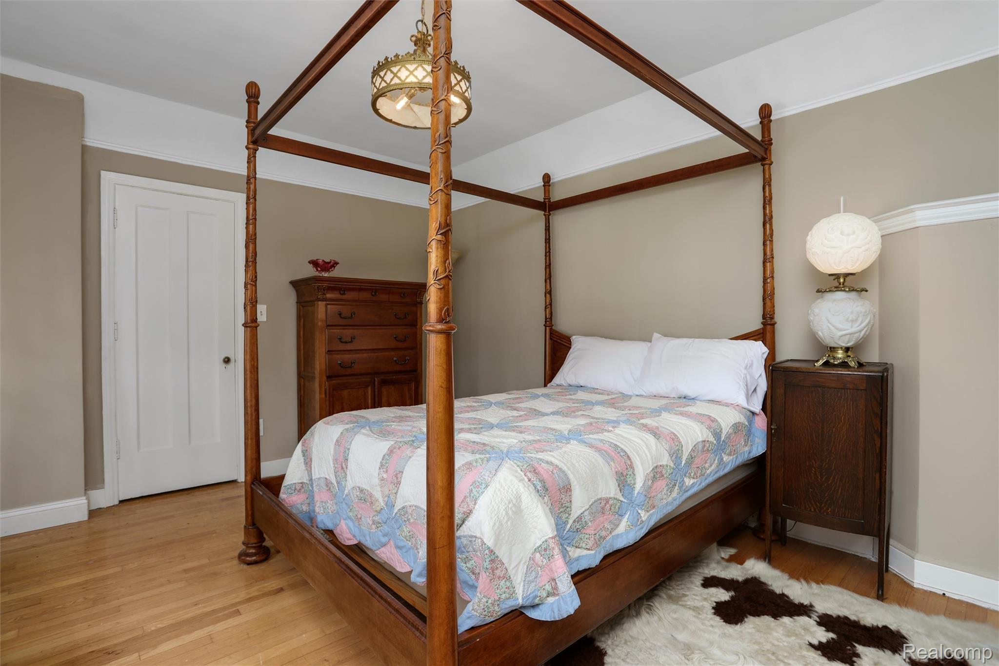 3230 Cambridge Avenue