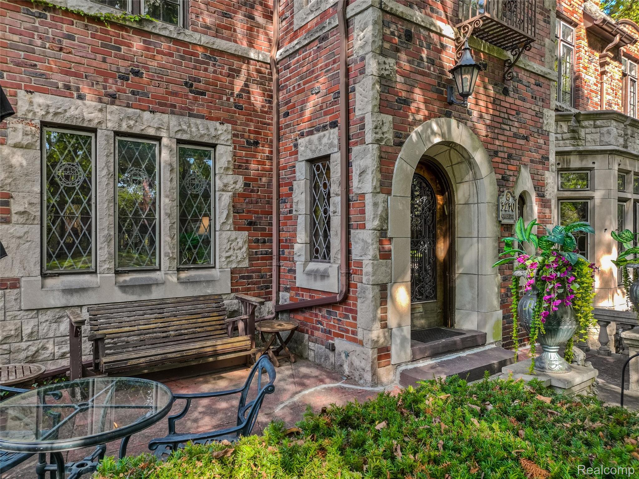 3230 Cambridge Avenue