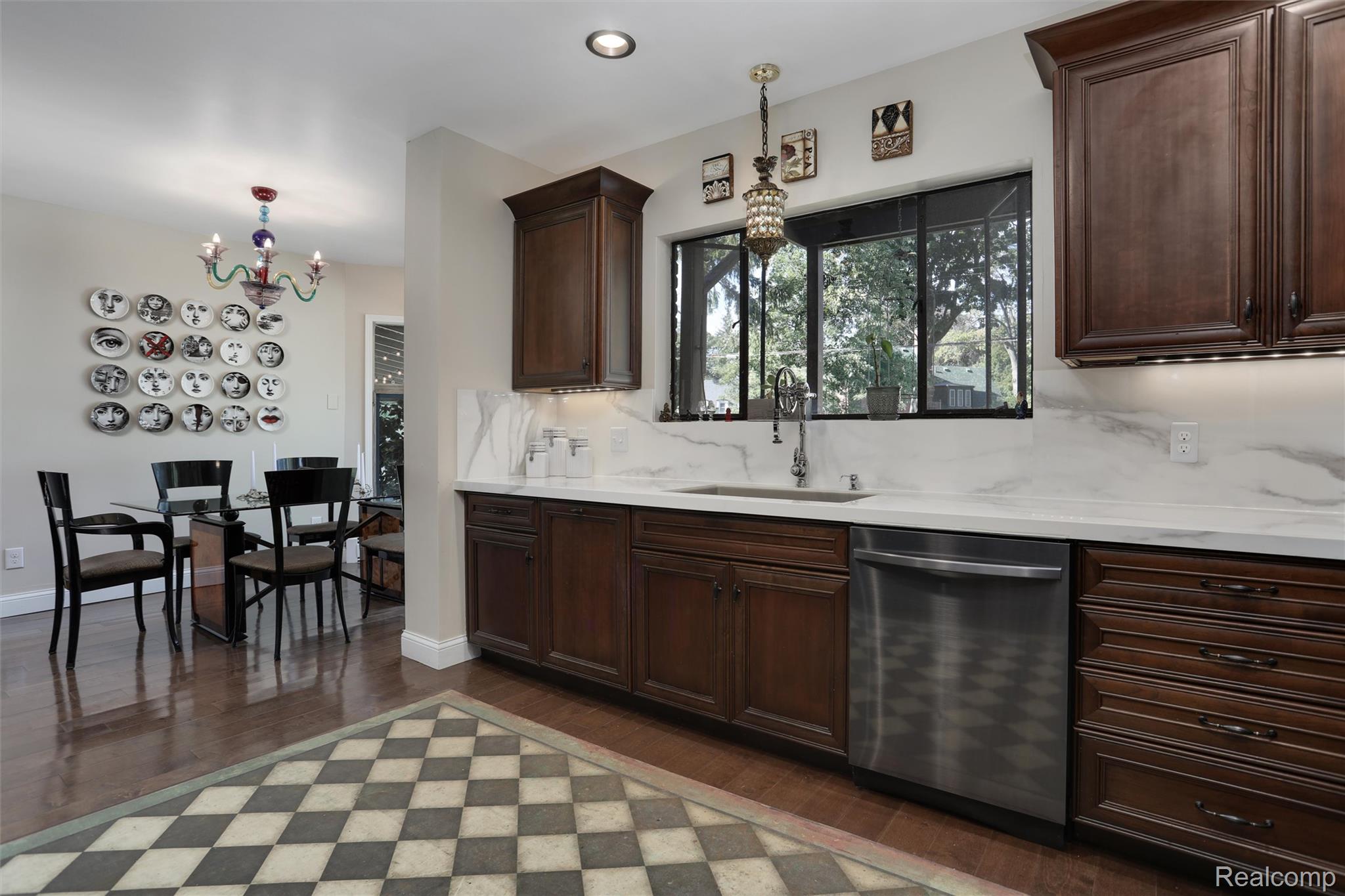 3230 Cambridge Avenue