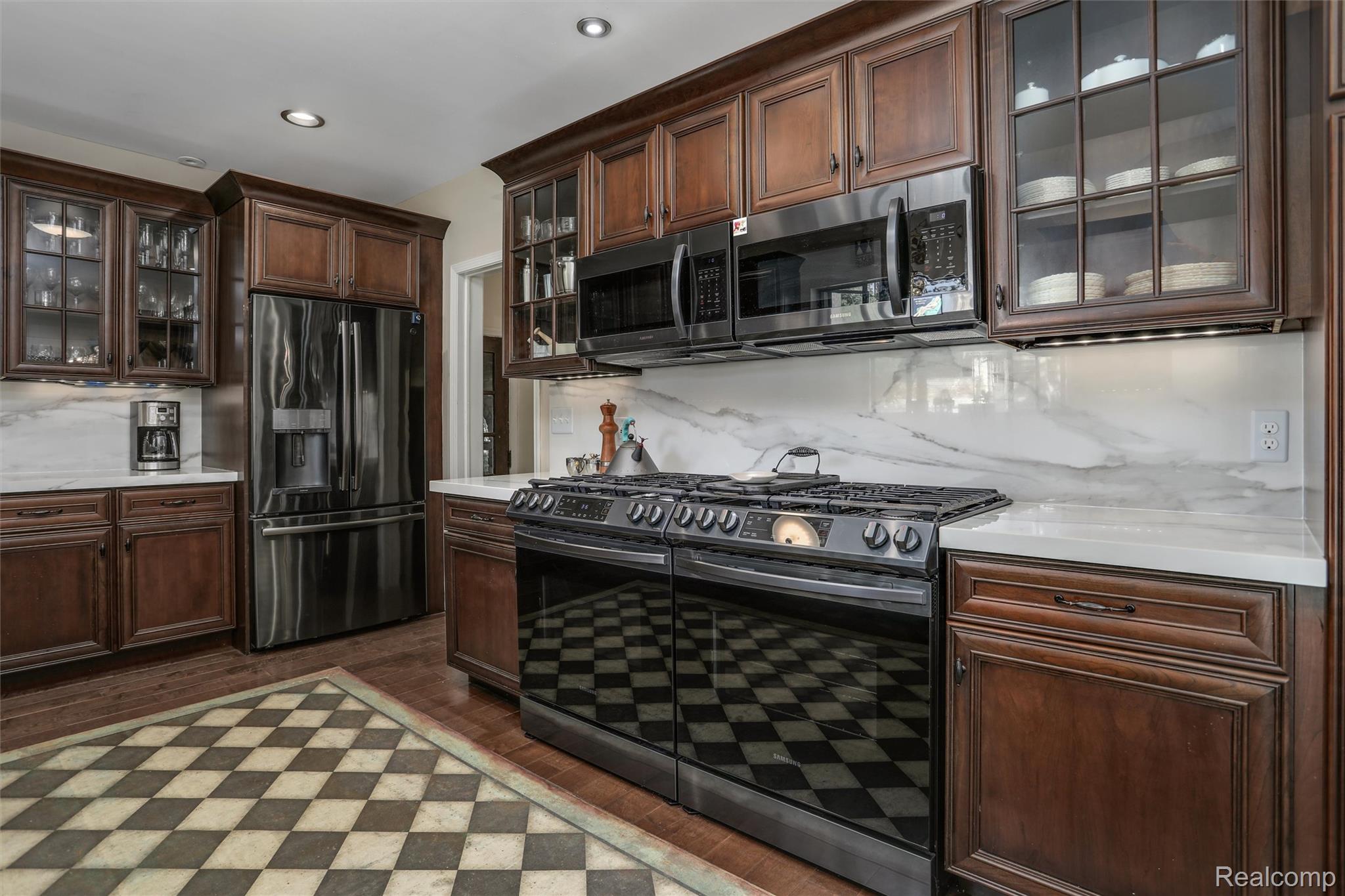 3230 Cambridge Avenue