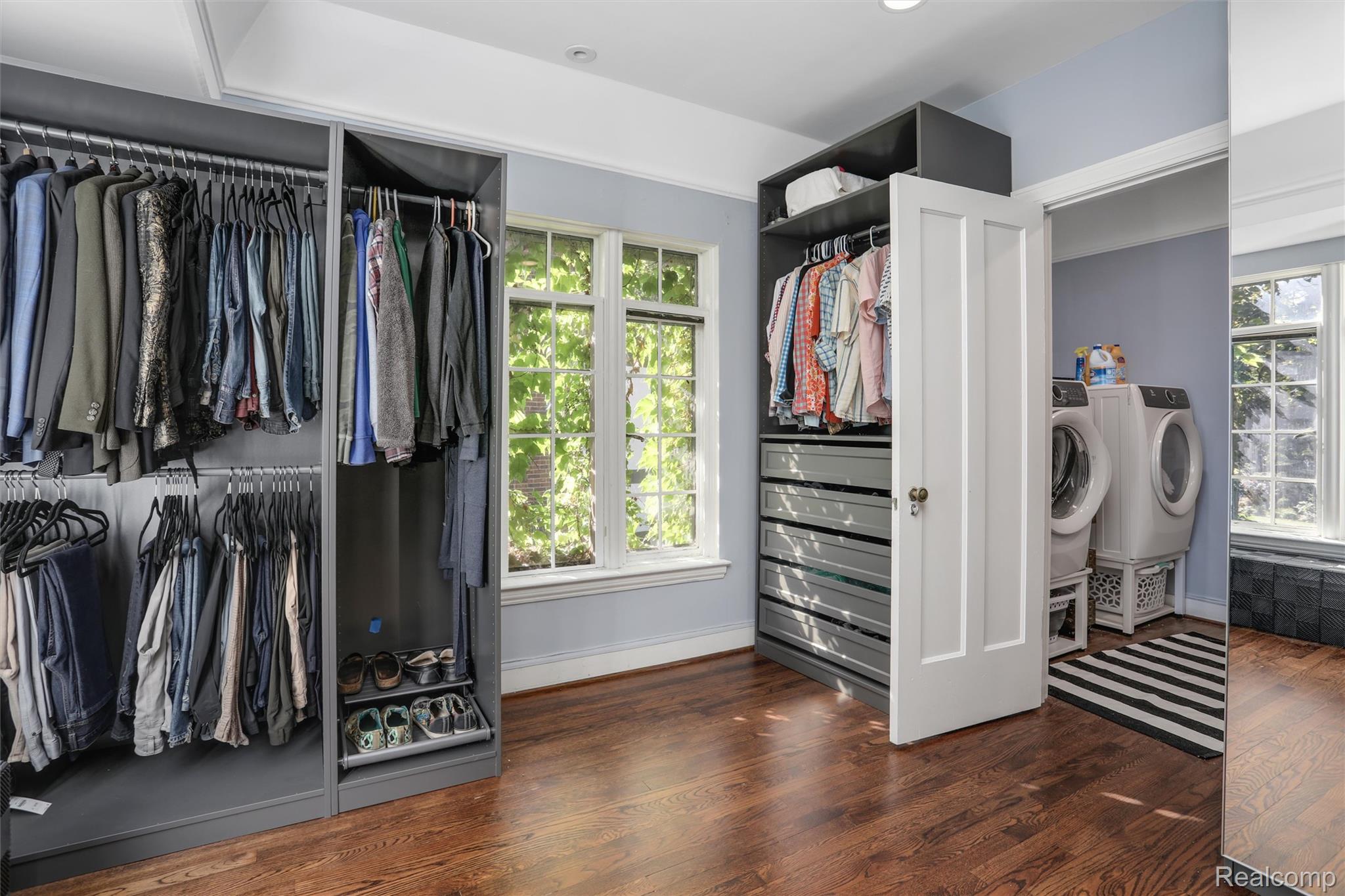 3230 Cambridge Avenue