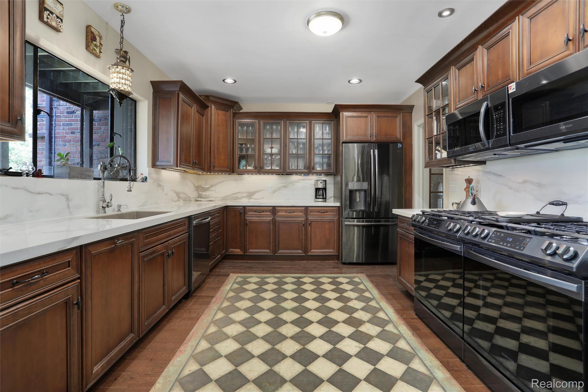 3230 Cambridge Avenue