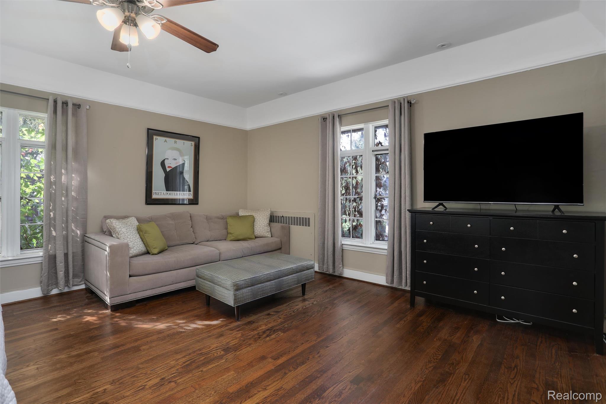 3230 Cambridge Avenue