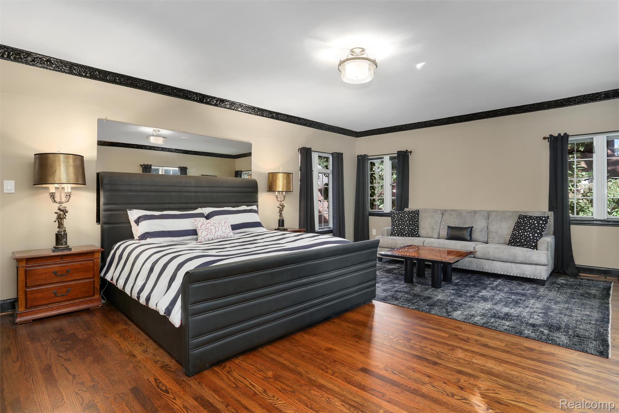 3230 Cambridge Avenue