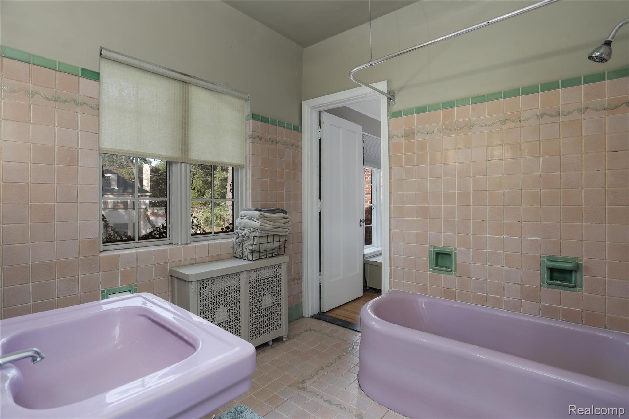 3230 Cambridge Avenue