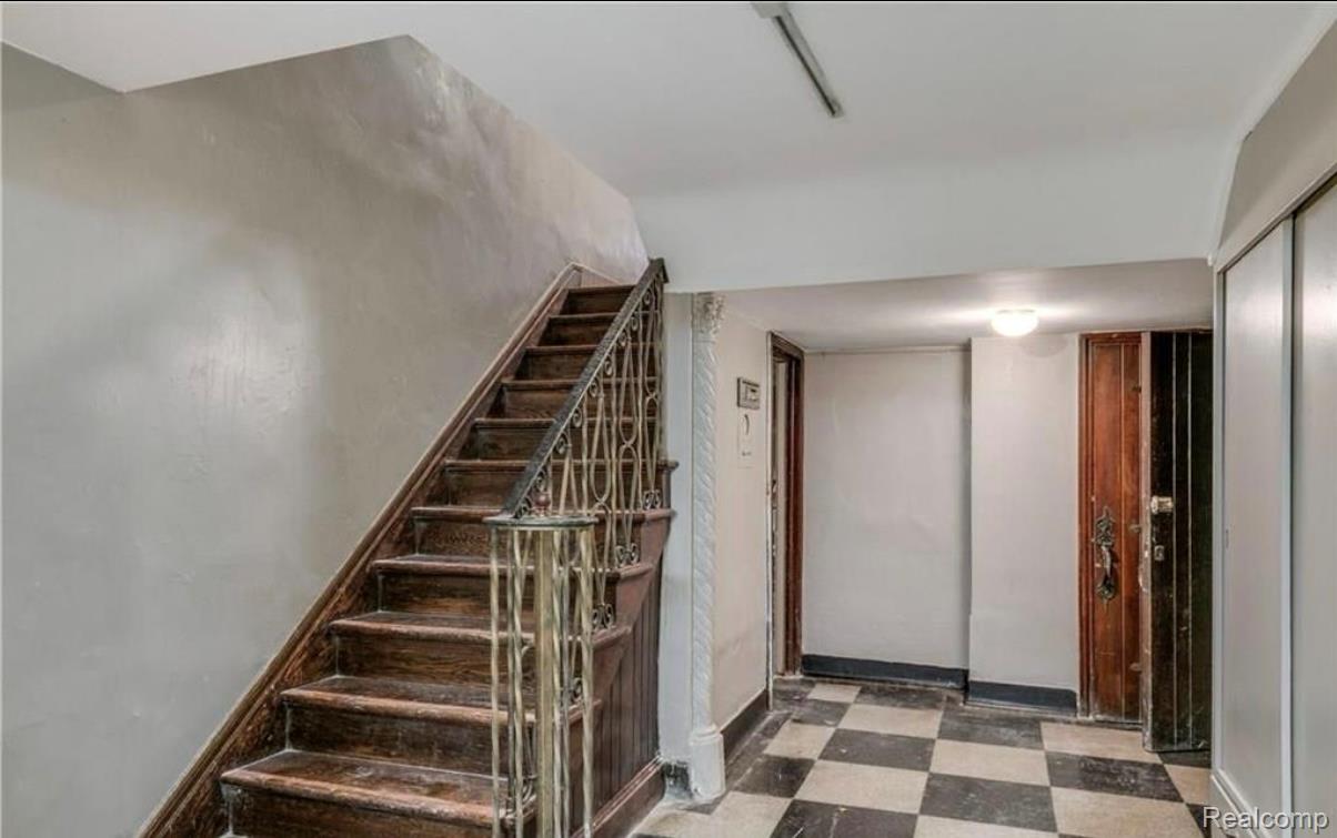 3230 Cambridge Avenue