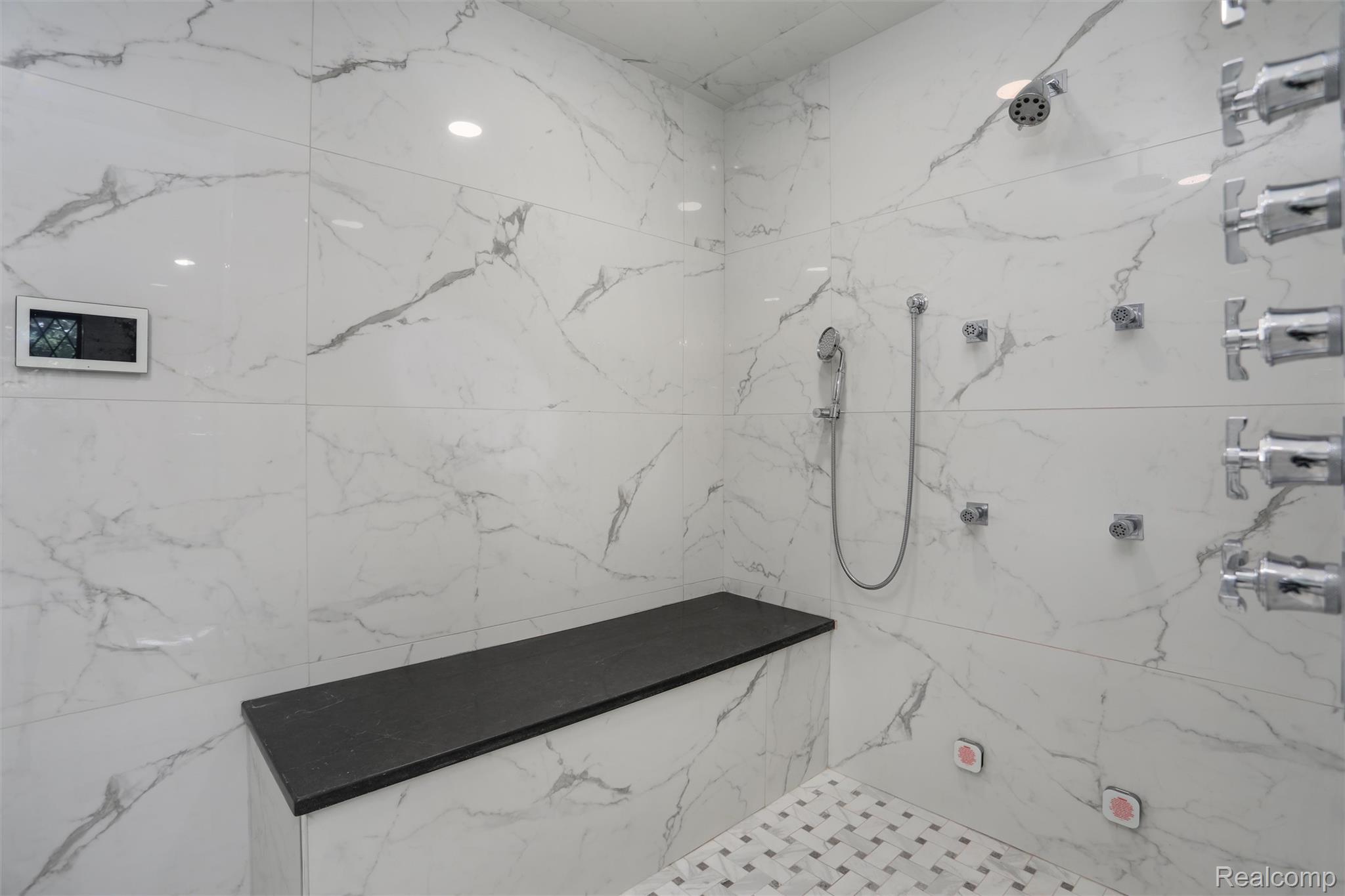 3230 Cambridge Avenue