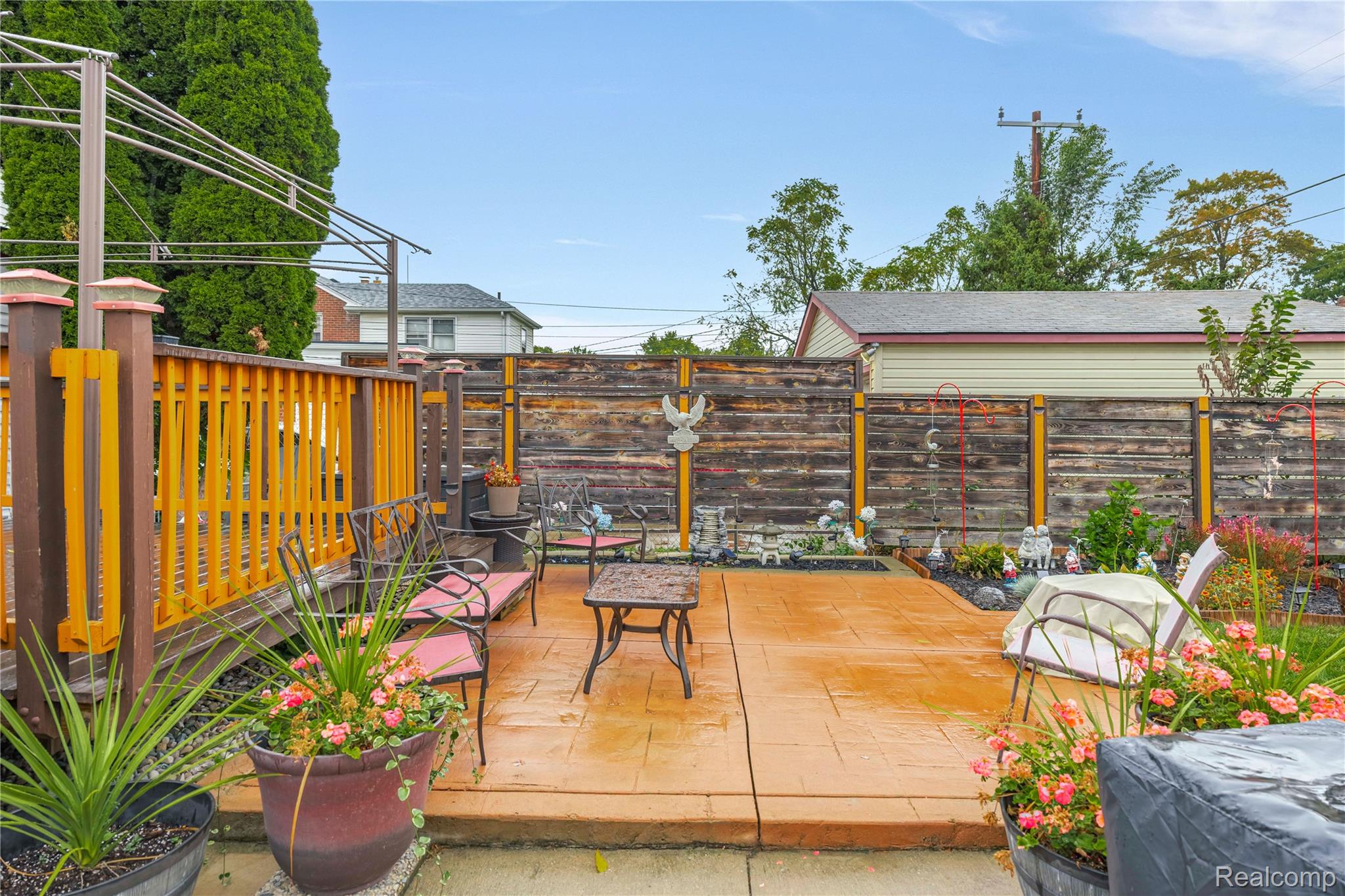 14020 Artesian Street