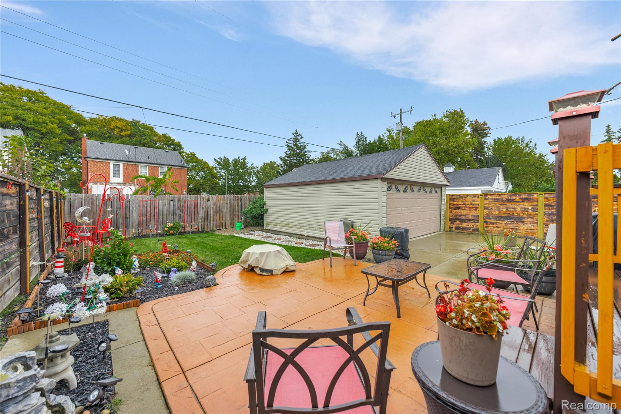 14020 Artesian Street