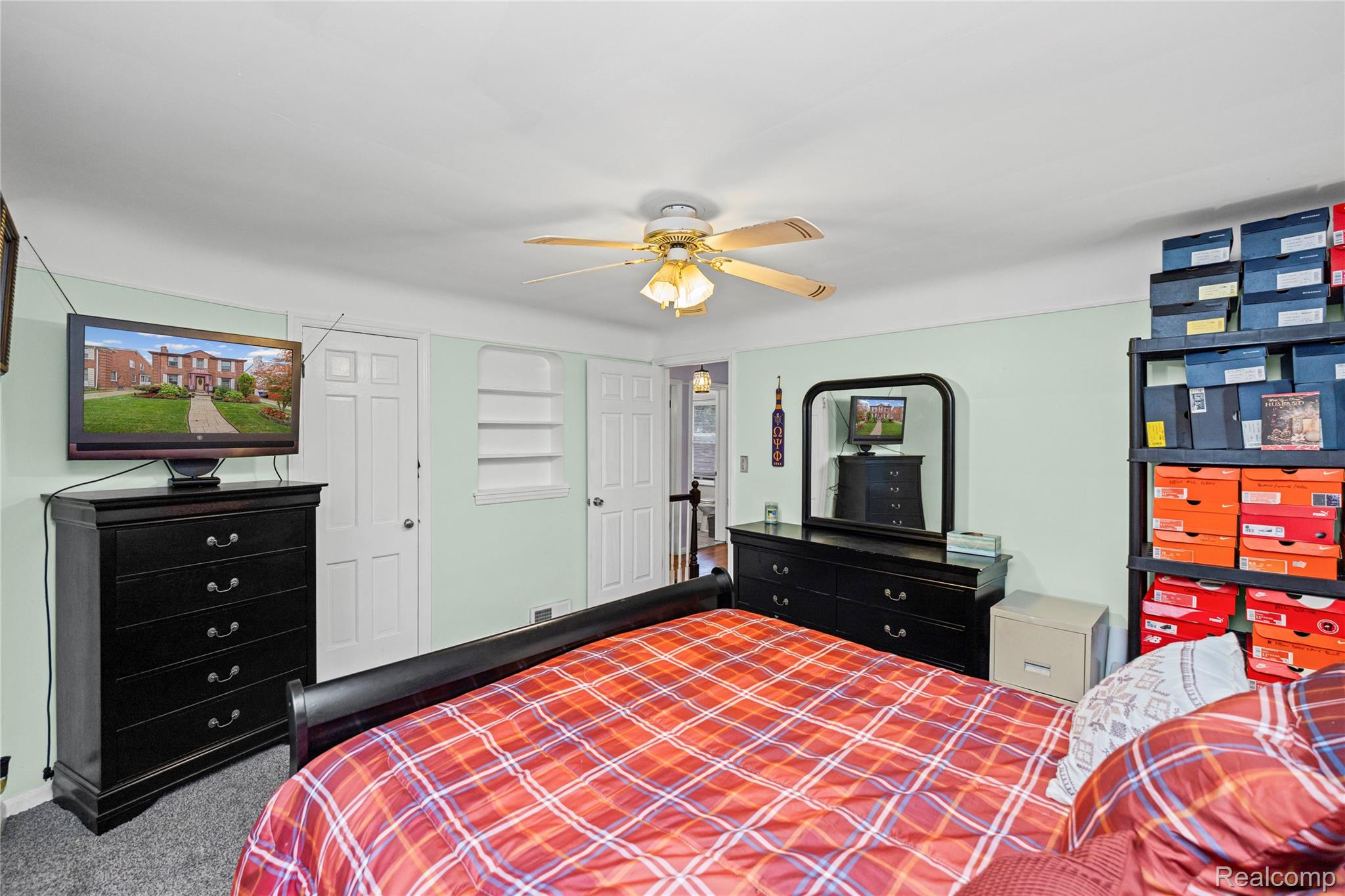 14020 Artesian Street