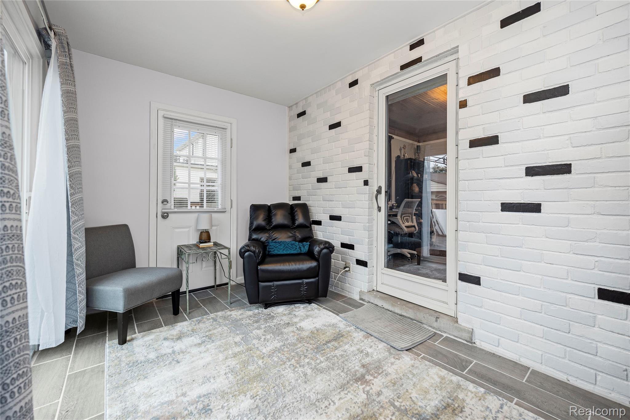 14020 Artesian Street