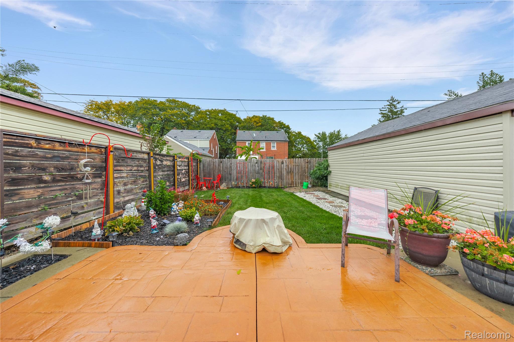 14020 Artesian Street