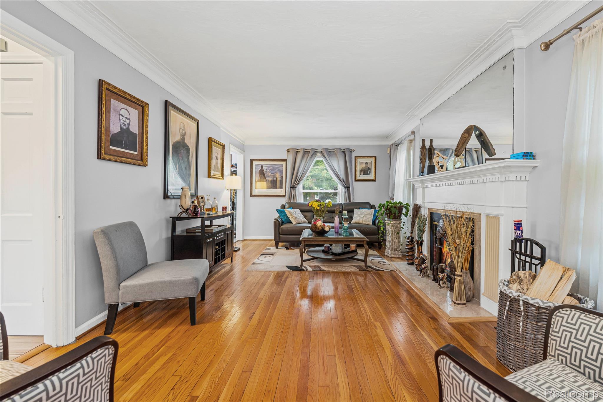 14020 Artesian Street