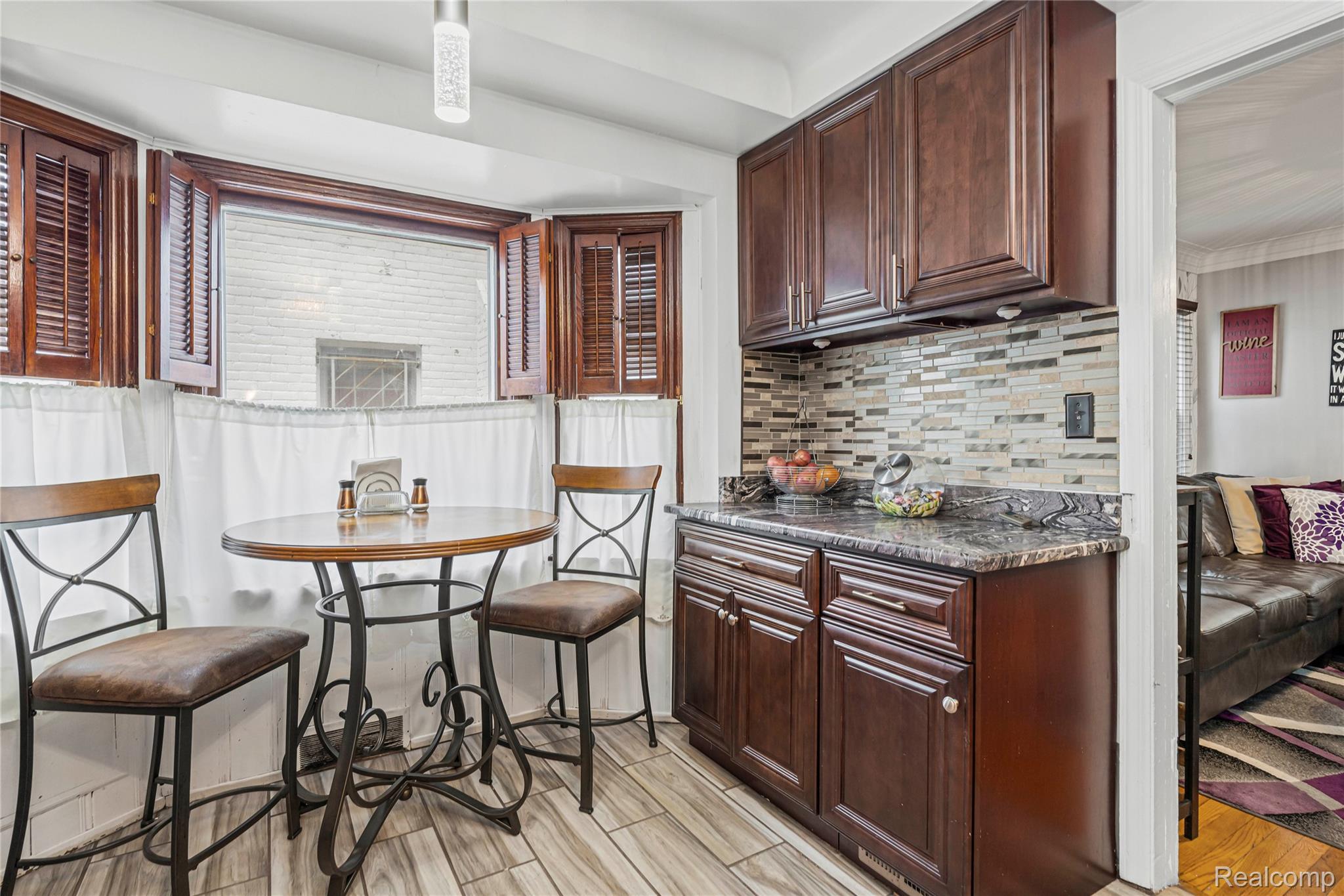 14020 Artesian Street