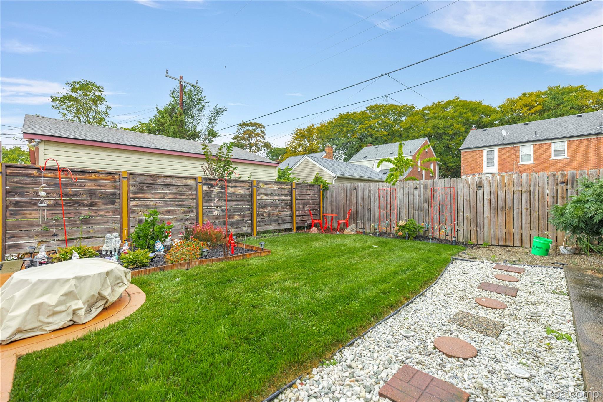 14020 Artesian Street