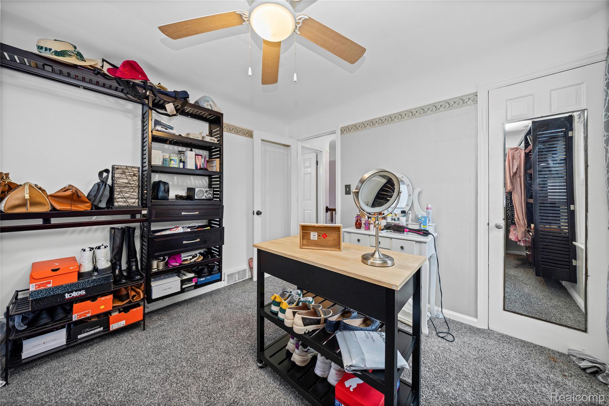 14020 Artesian Street