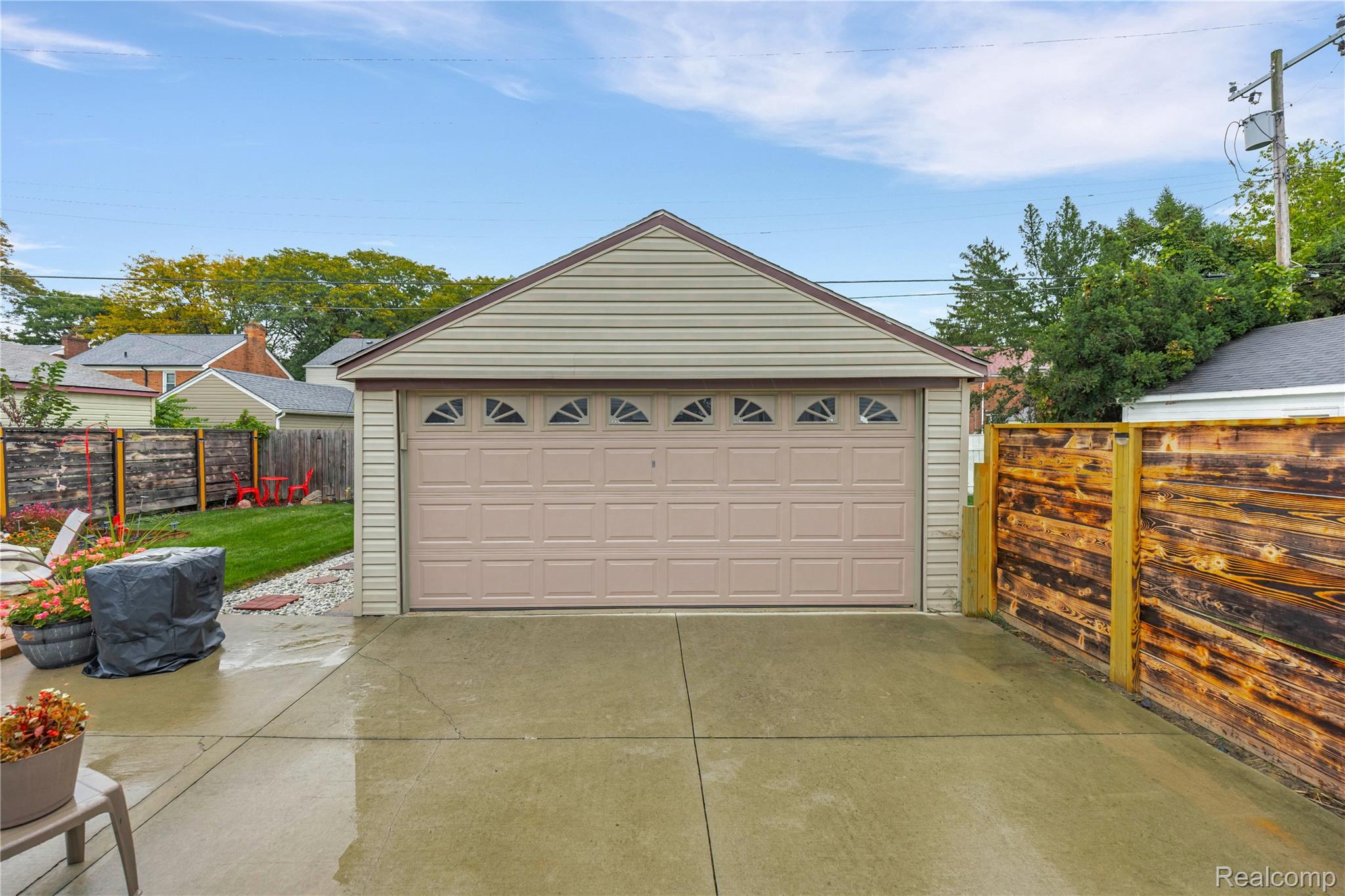 14020 Artesian Street