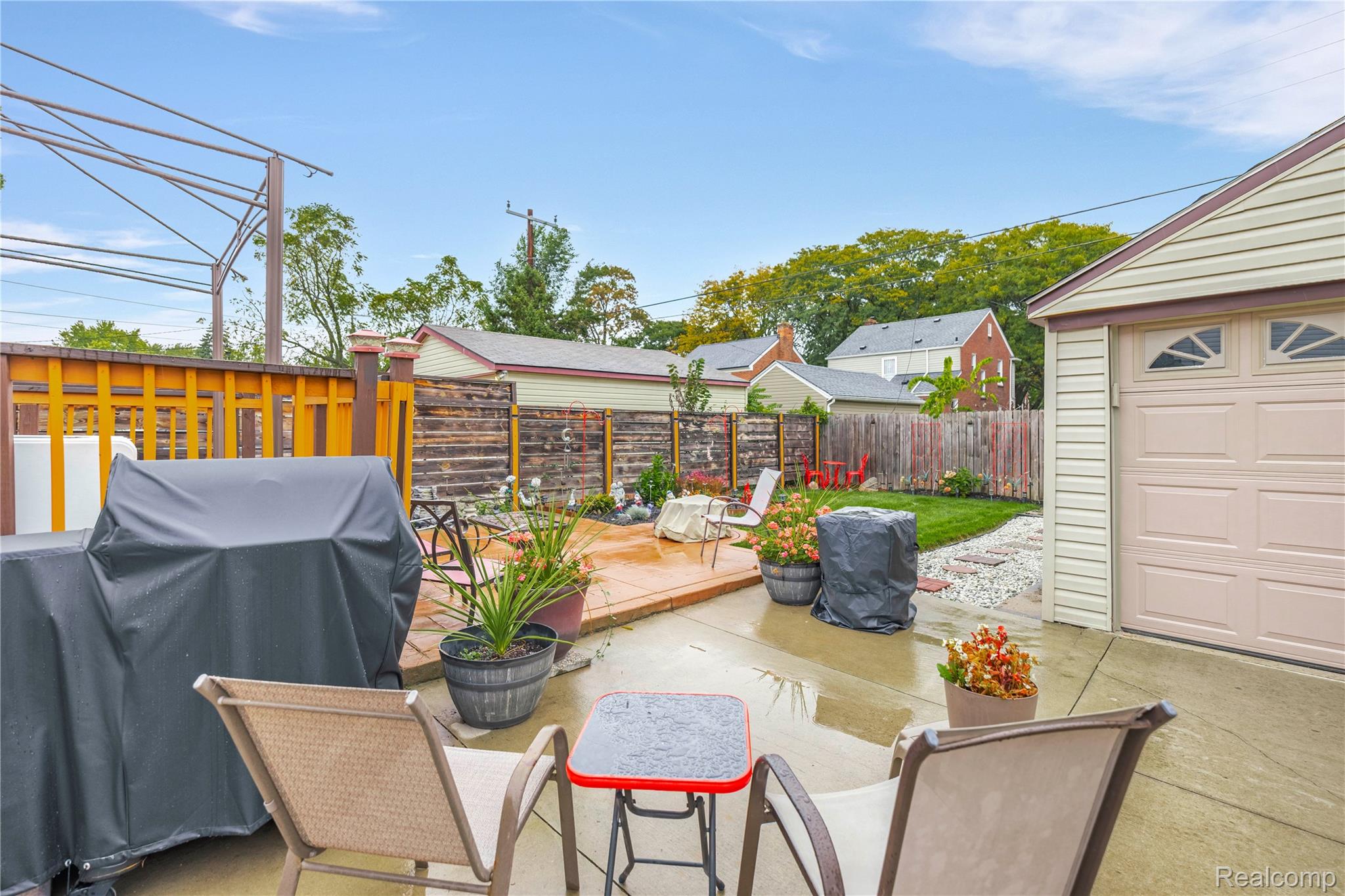 14020 Artesian Street