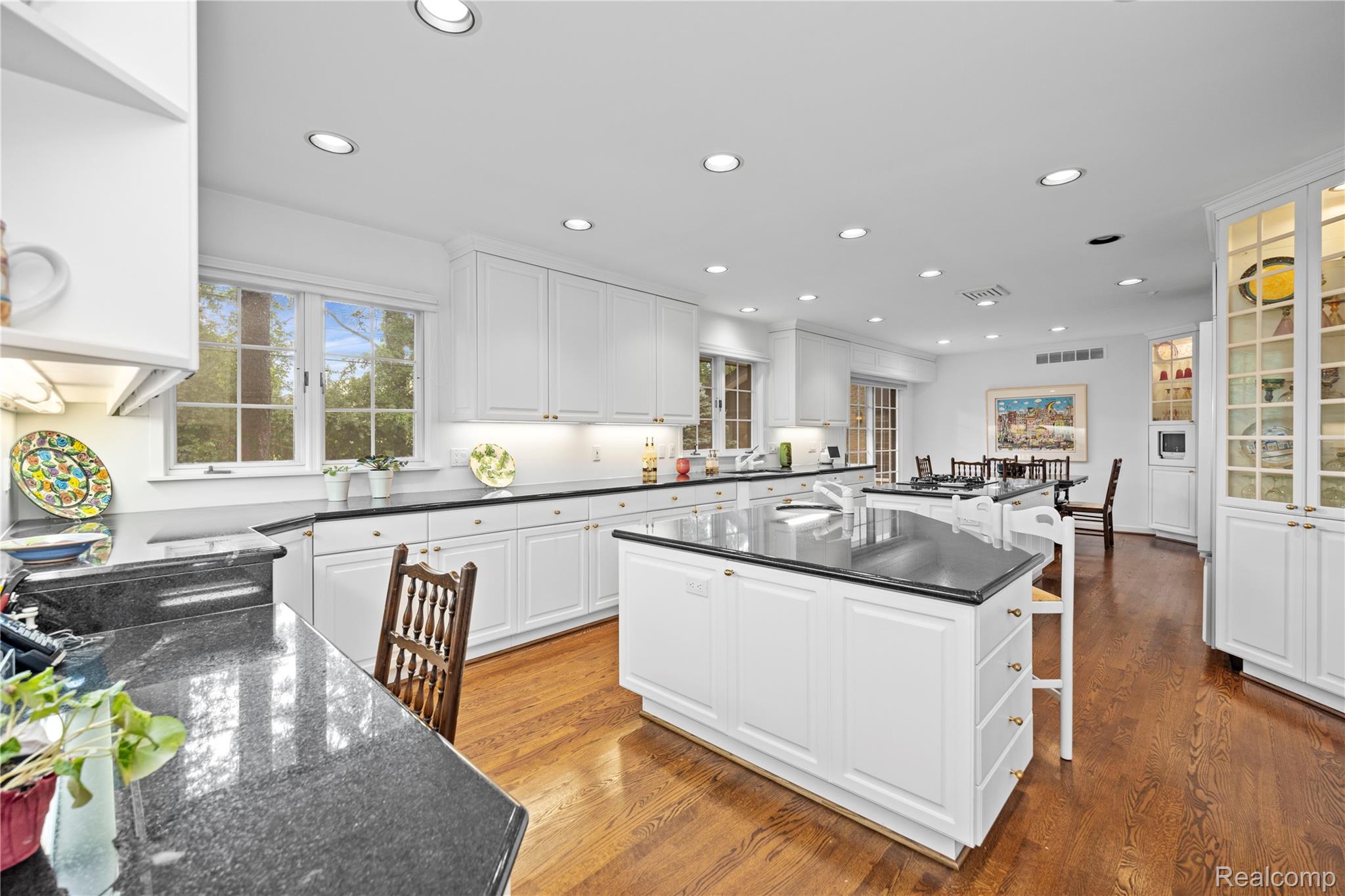 1287 Charrington Road