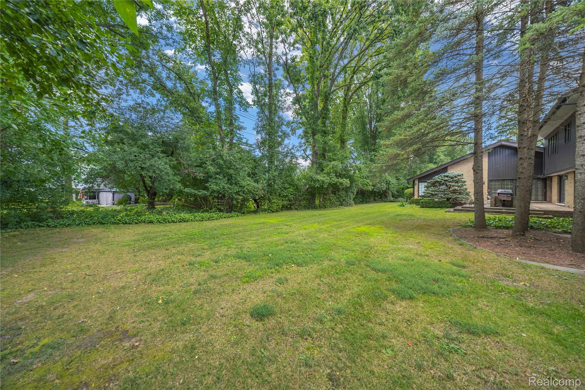 1287 Charrington Road