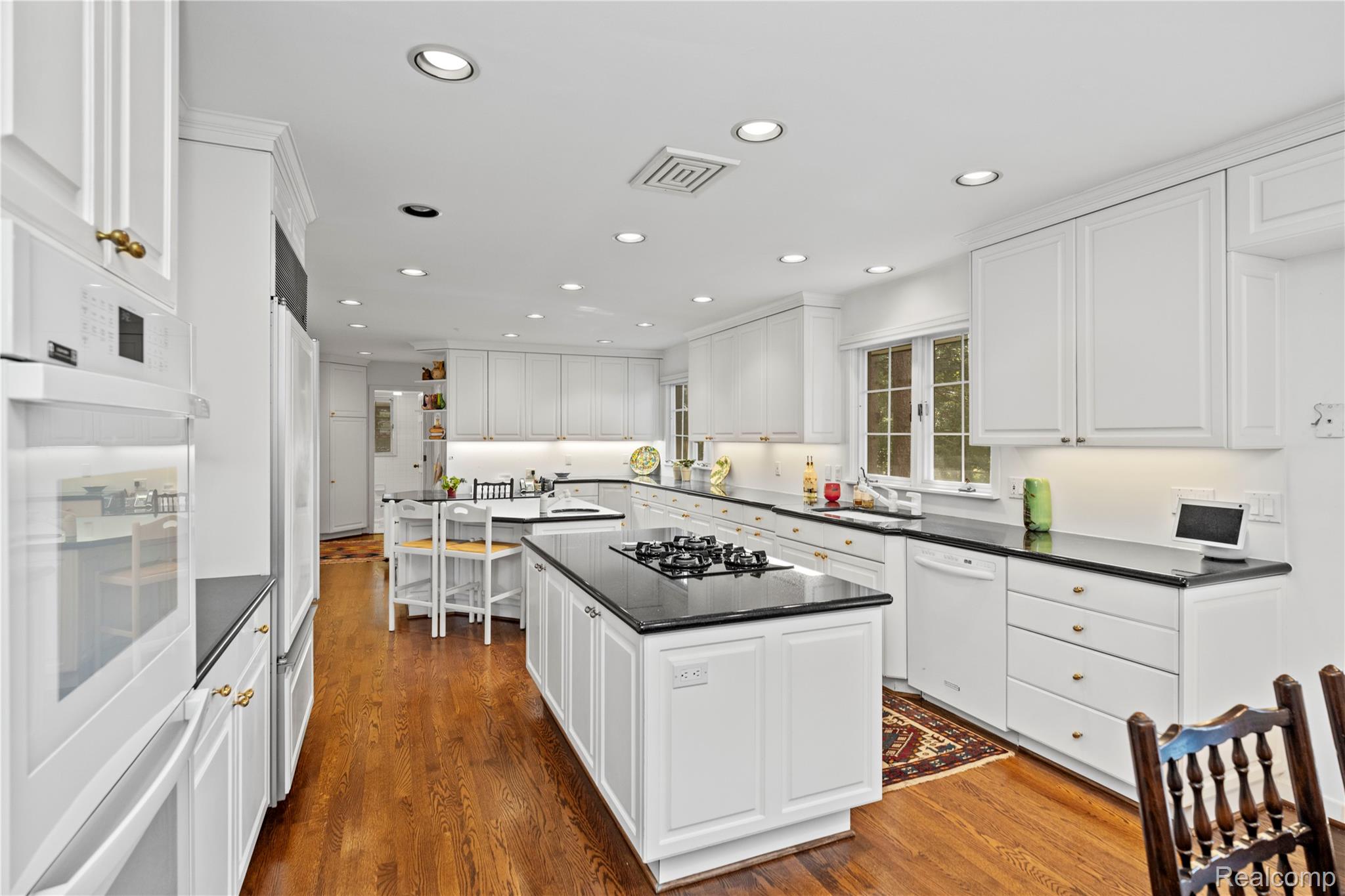 1287 Charrington Road