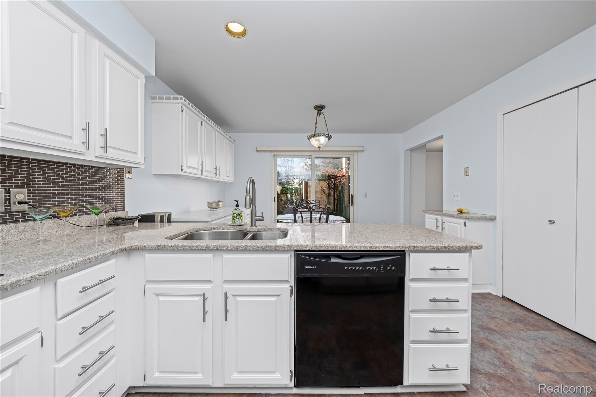 4261 Wabeek Lake Drive S