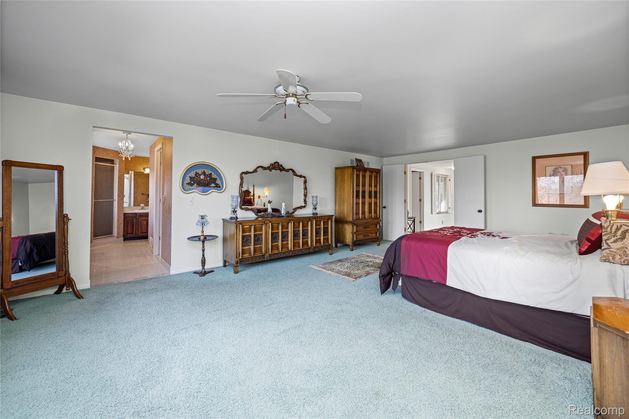 4261 Wabeek Lake Drive S