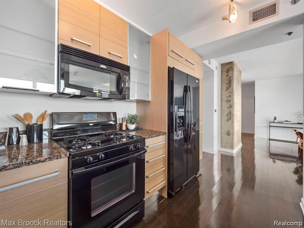 432 S Washington Avenue 905