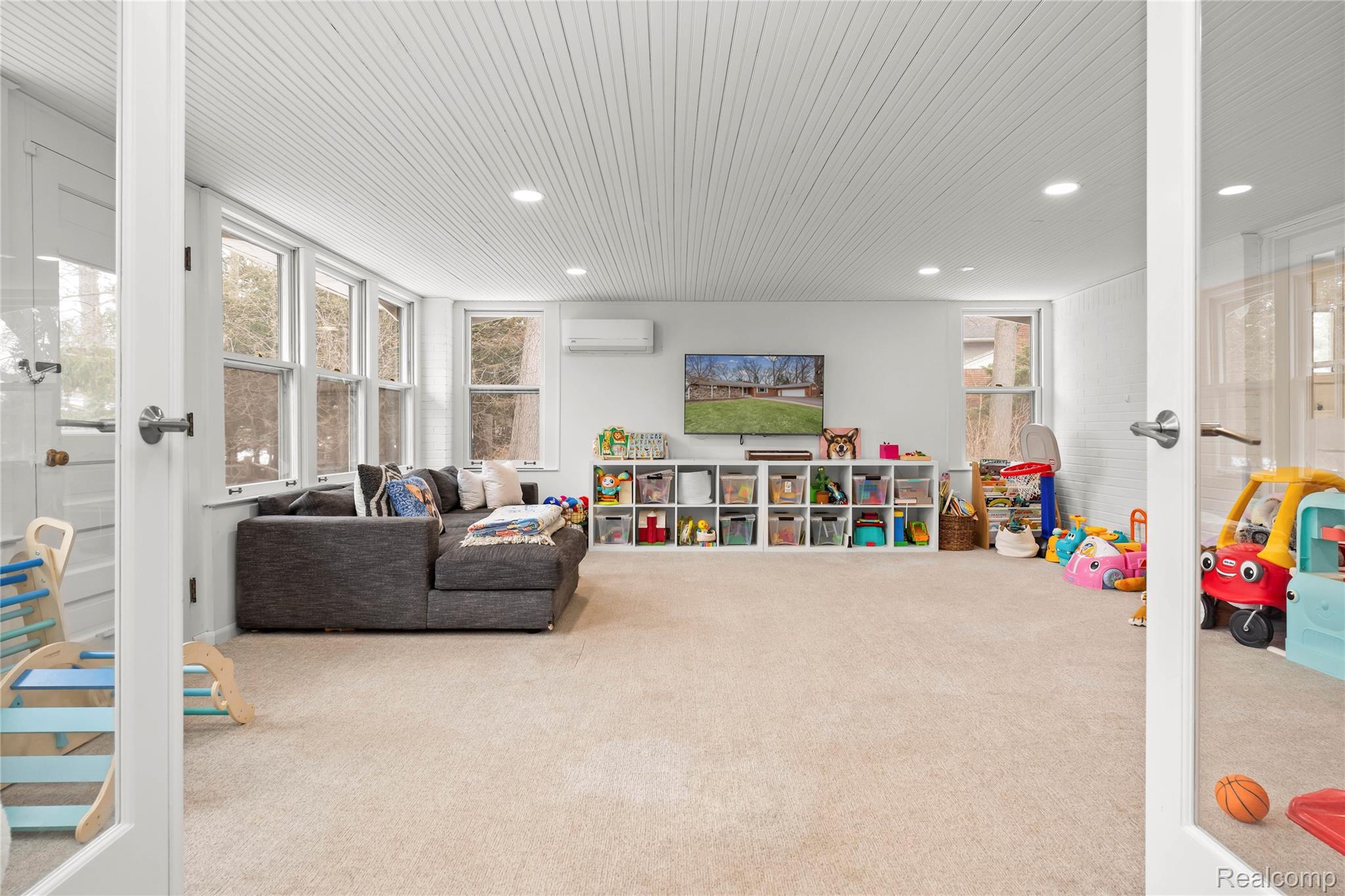 2530 Worcester Road