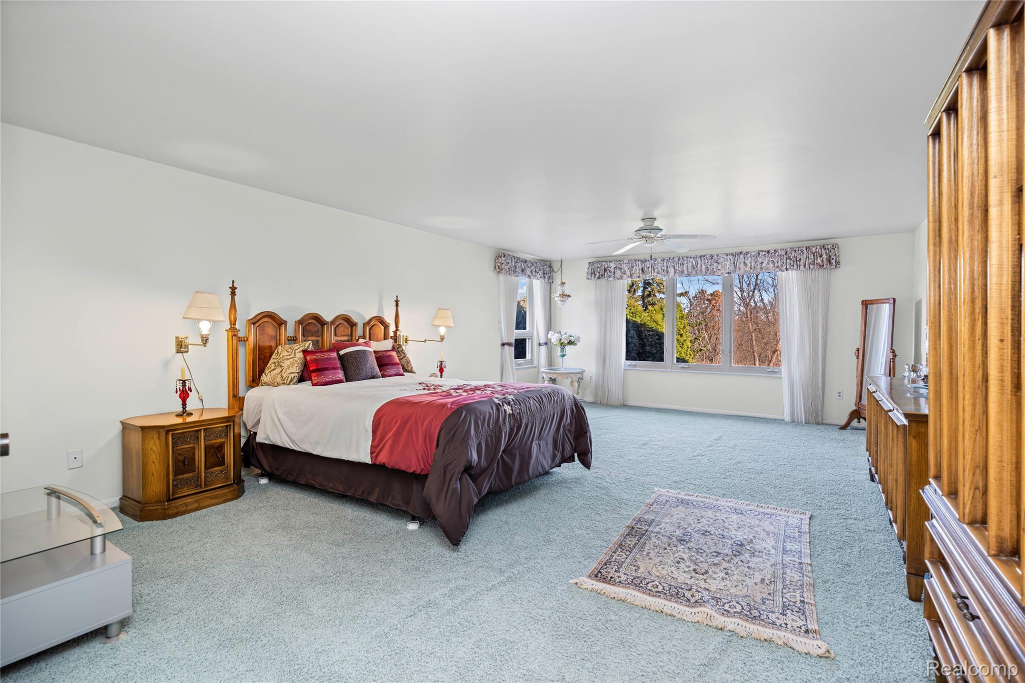 4261 Wabeek Lake Drive S