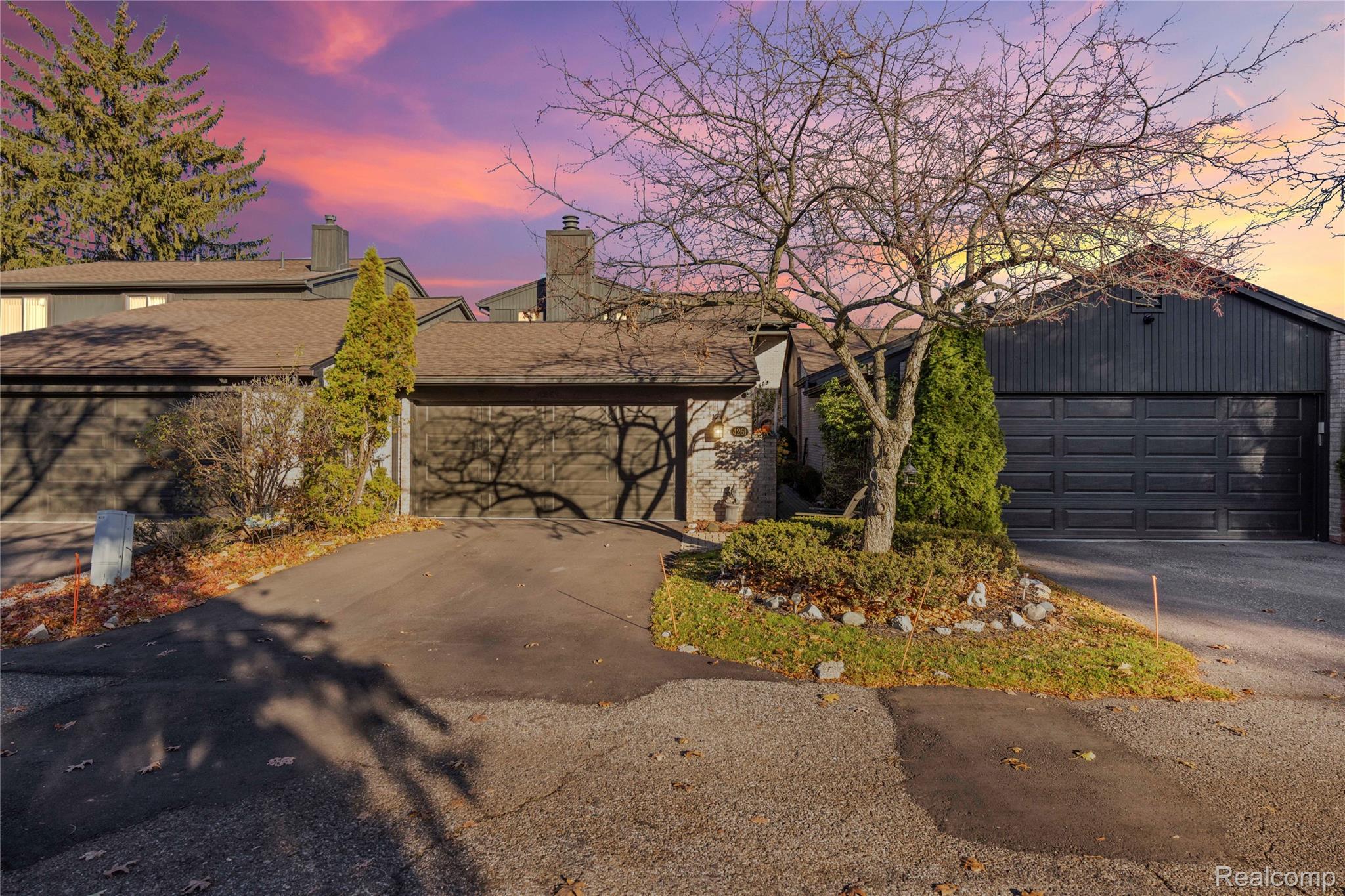 4261 Wabeek Lake Drive S