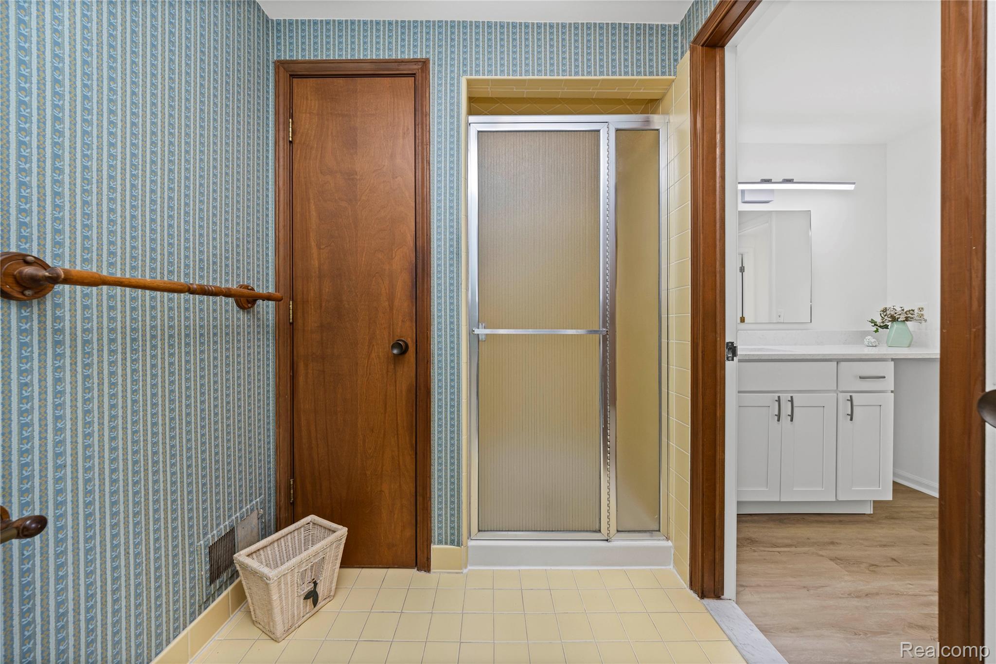 4261 Wabeek Lake Drive S