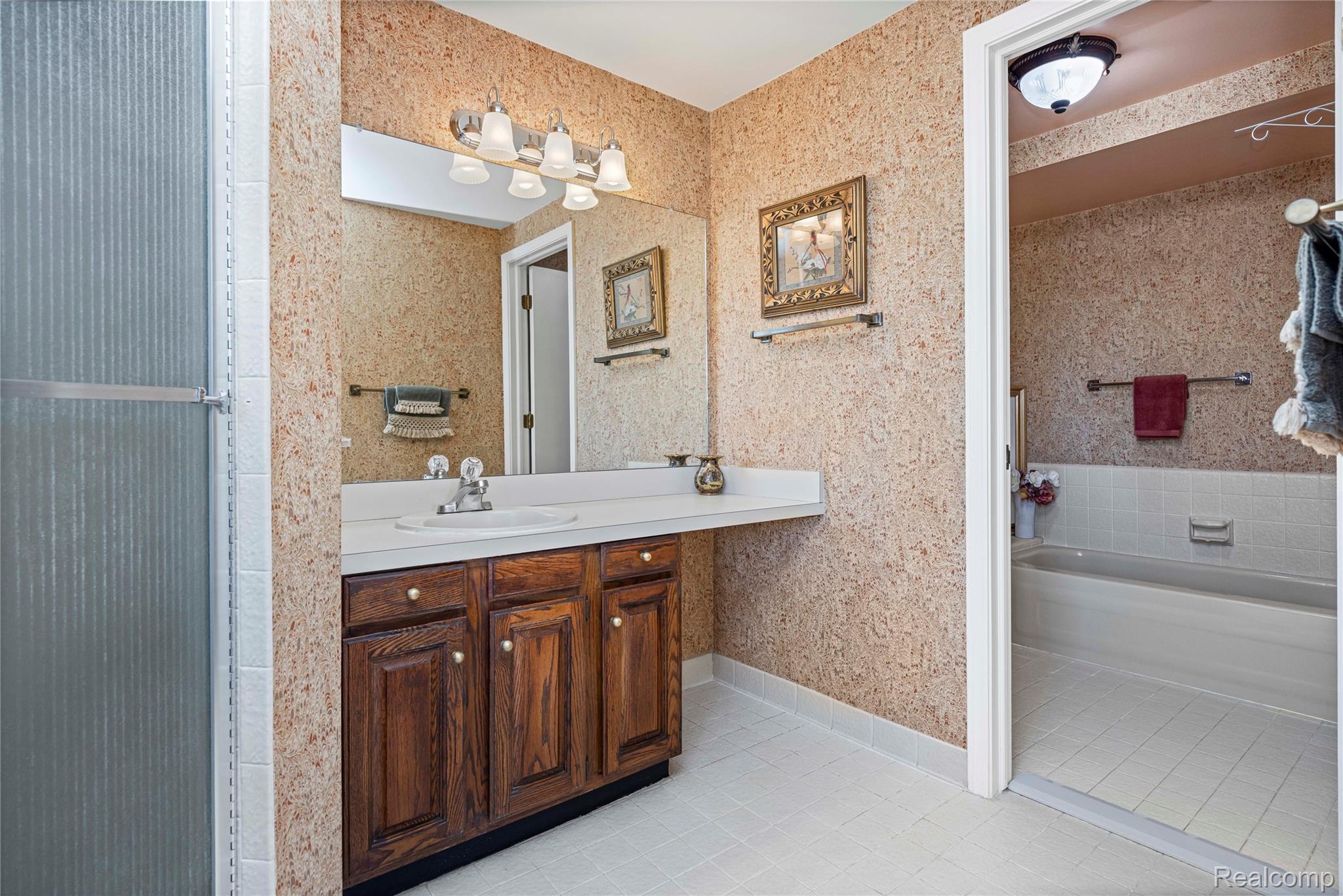 4261 Wabeek Lake Drive S