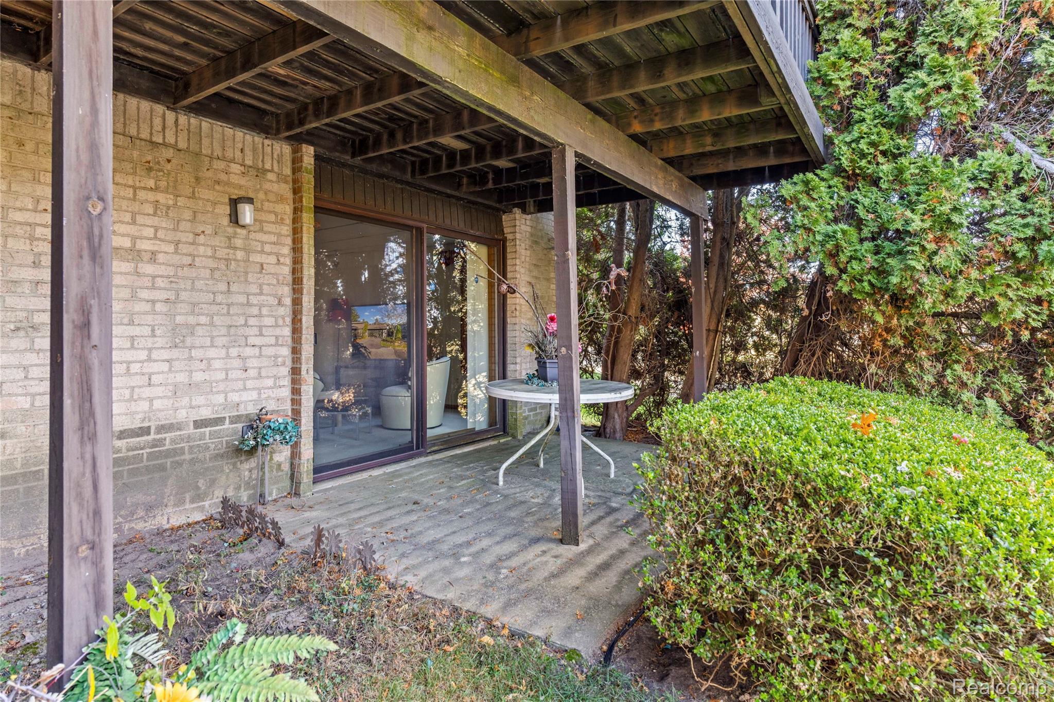 4261 Wabeek Lake Drive S