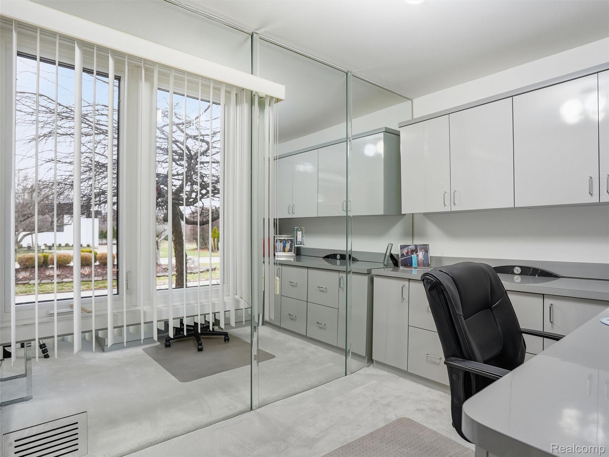 3827 Manchester Court