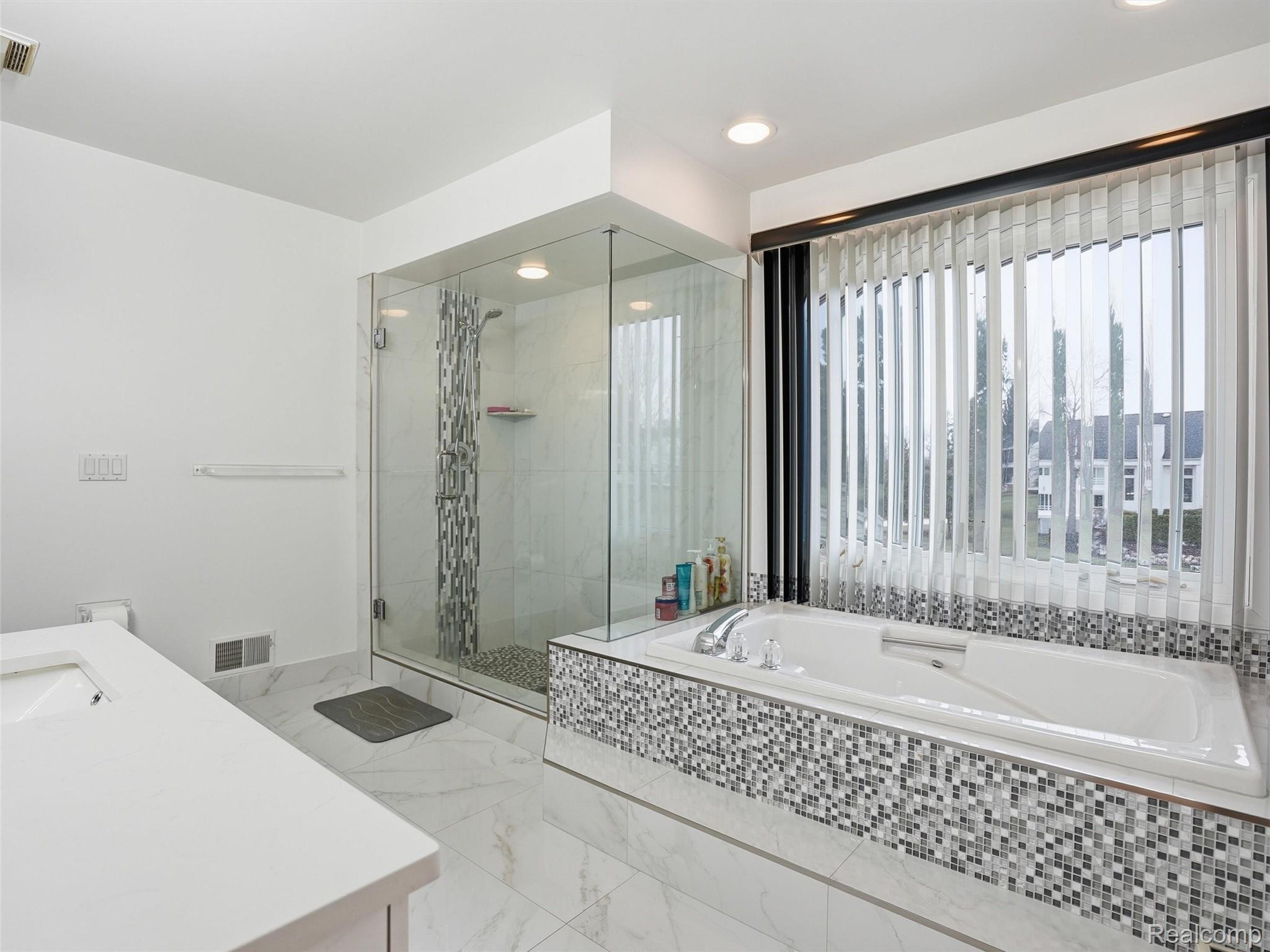 3827 Manchester Court